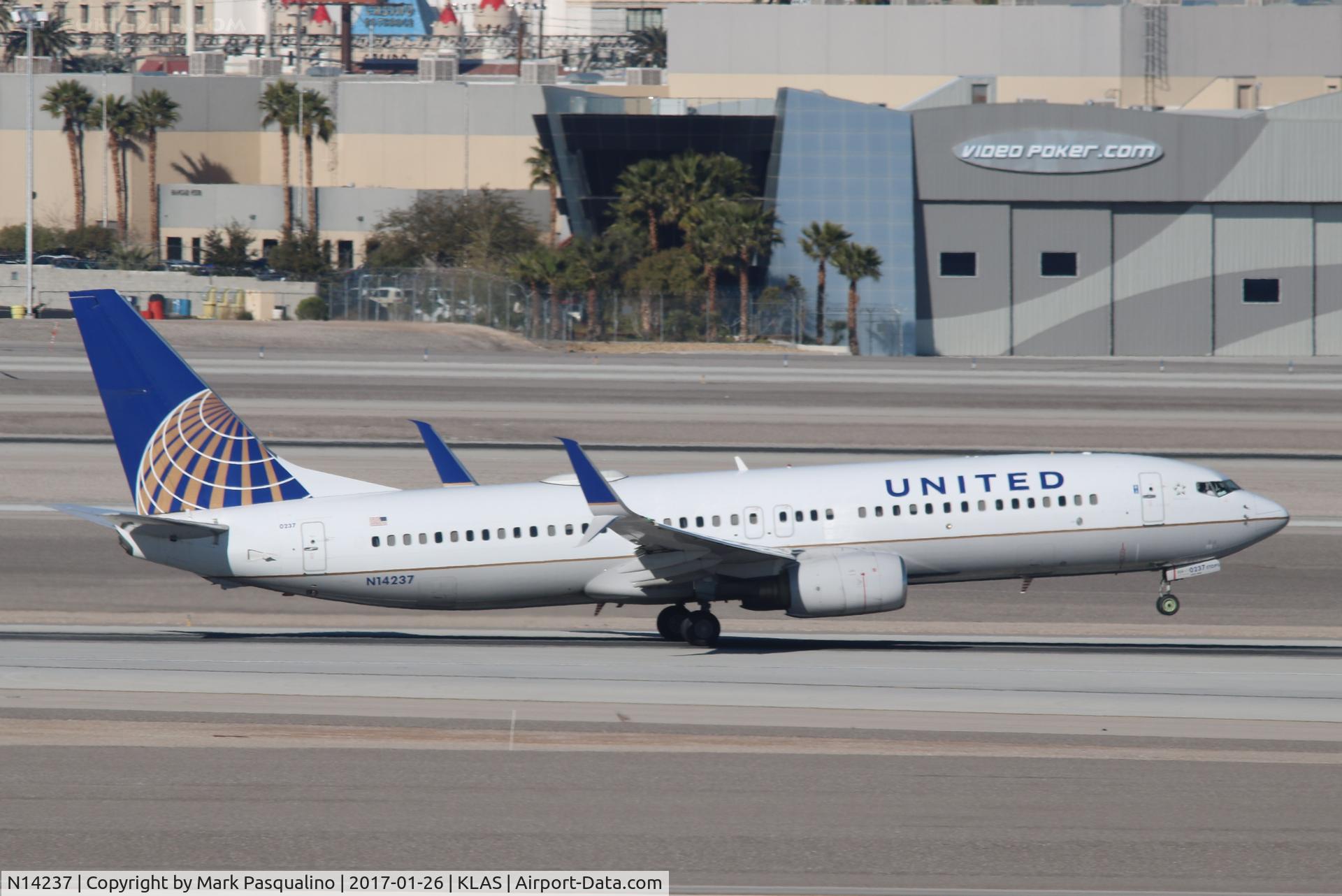 N14237, 1999 Boeing 737-824 C/N 28802, Boeing 737-800
