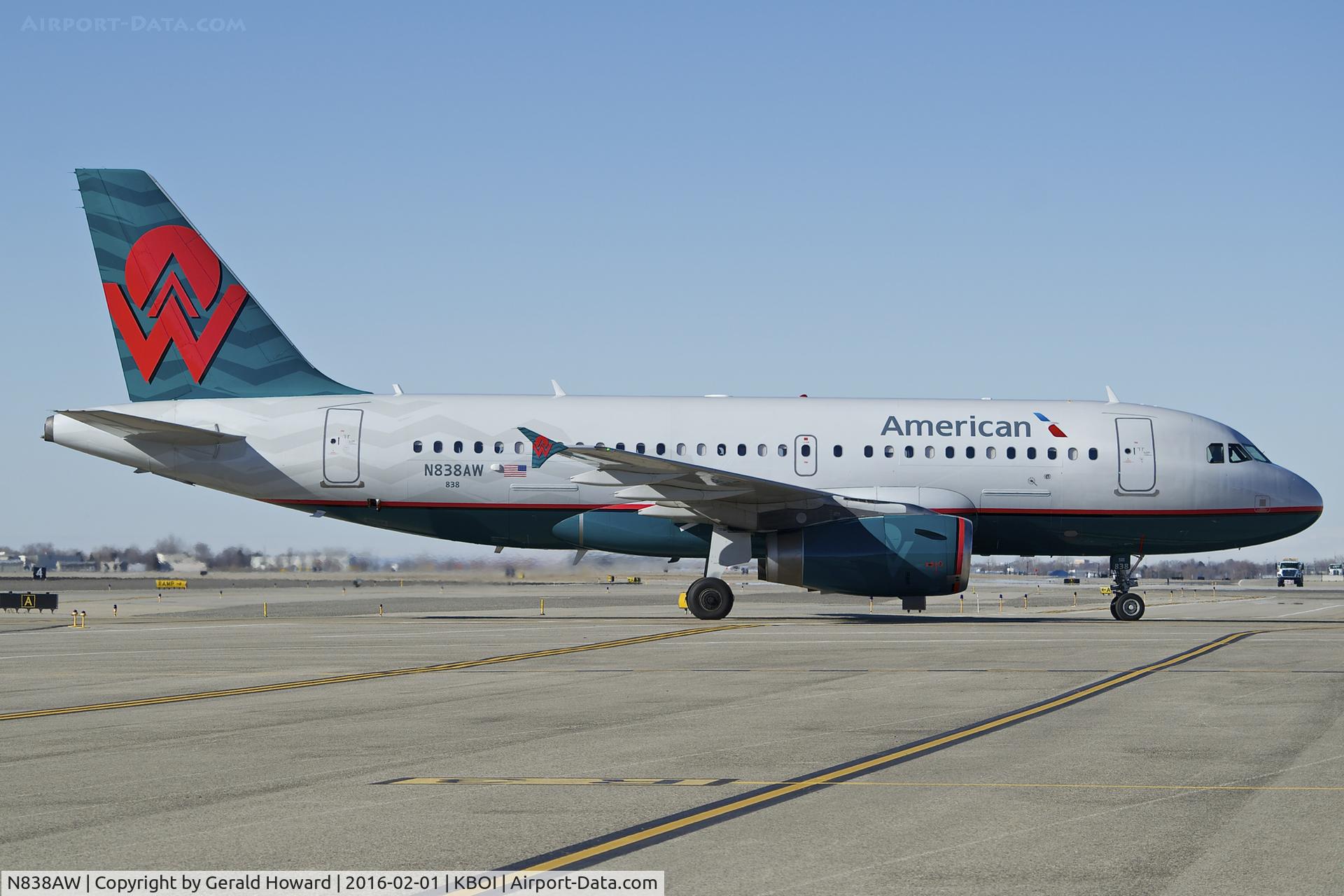 N838AW, 2005 Airbus A319-132 C/N 2615, Taxi to the gate from RWY 28R.