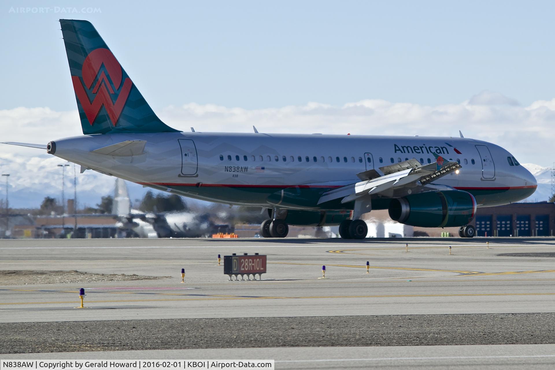 N838AW, 2005 Airbus A319-132 C/N 2615, Landing roll out on RWY 28R.