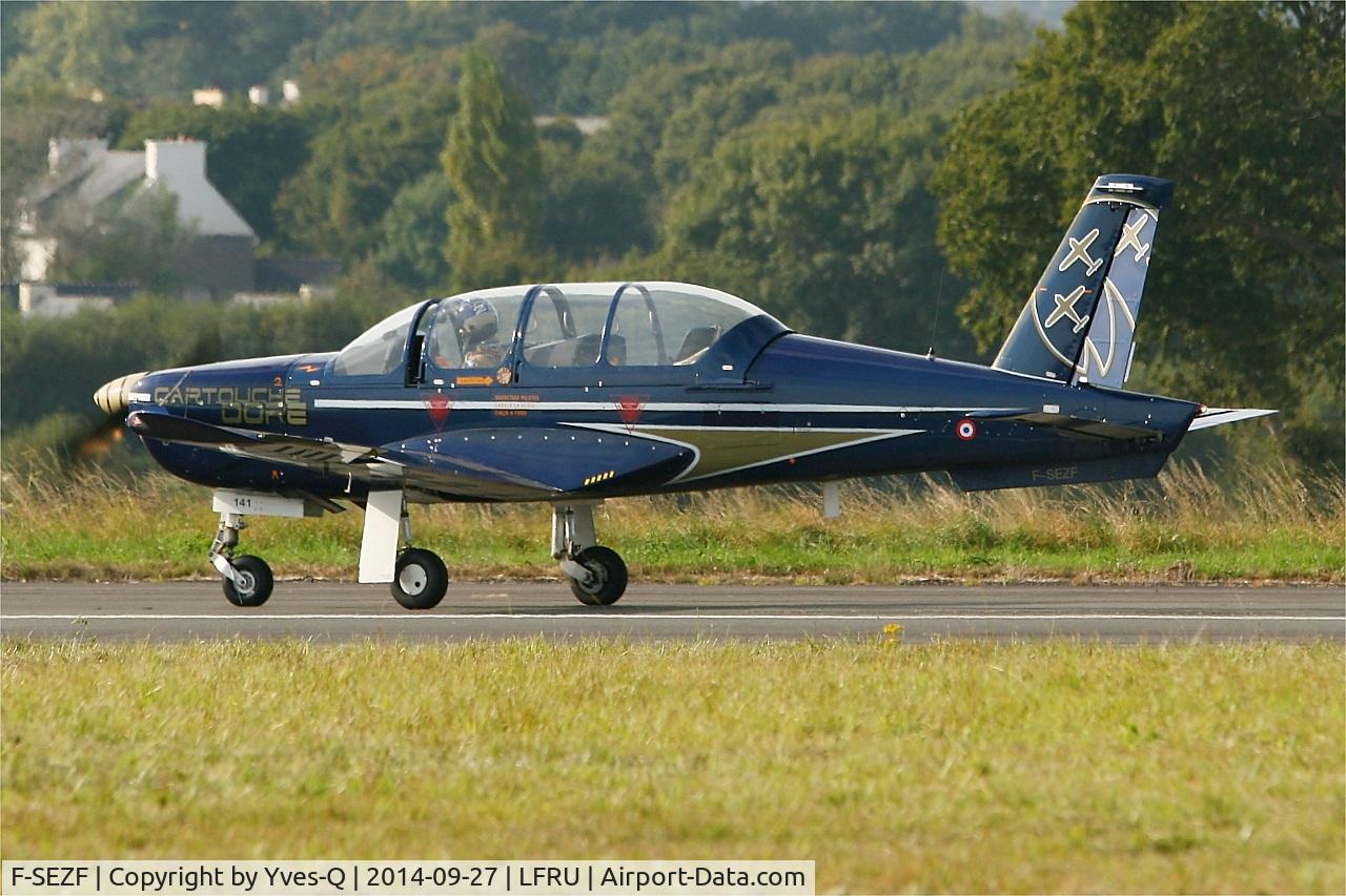 F-SEZF, Socata TB-30 Epsilon C/N 141, Socata TB30 Epsilon (F-SEYG), French Air Force Aerobatics Team Cartouche Doré, Morlaix-Ploujean airport (LFRU-MXN) Air show 2014