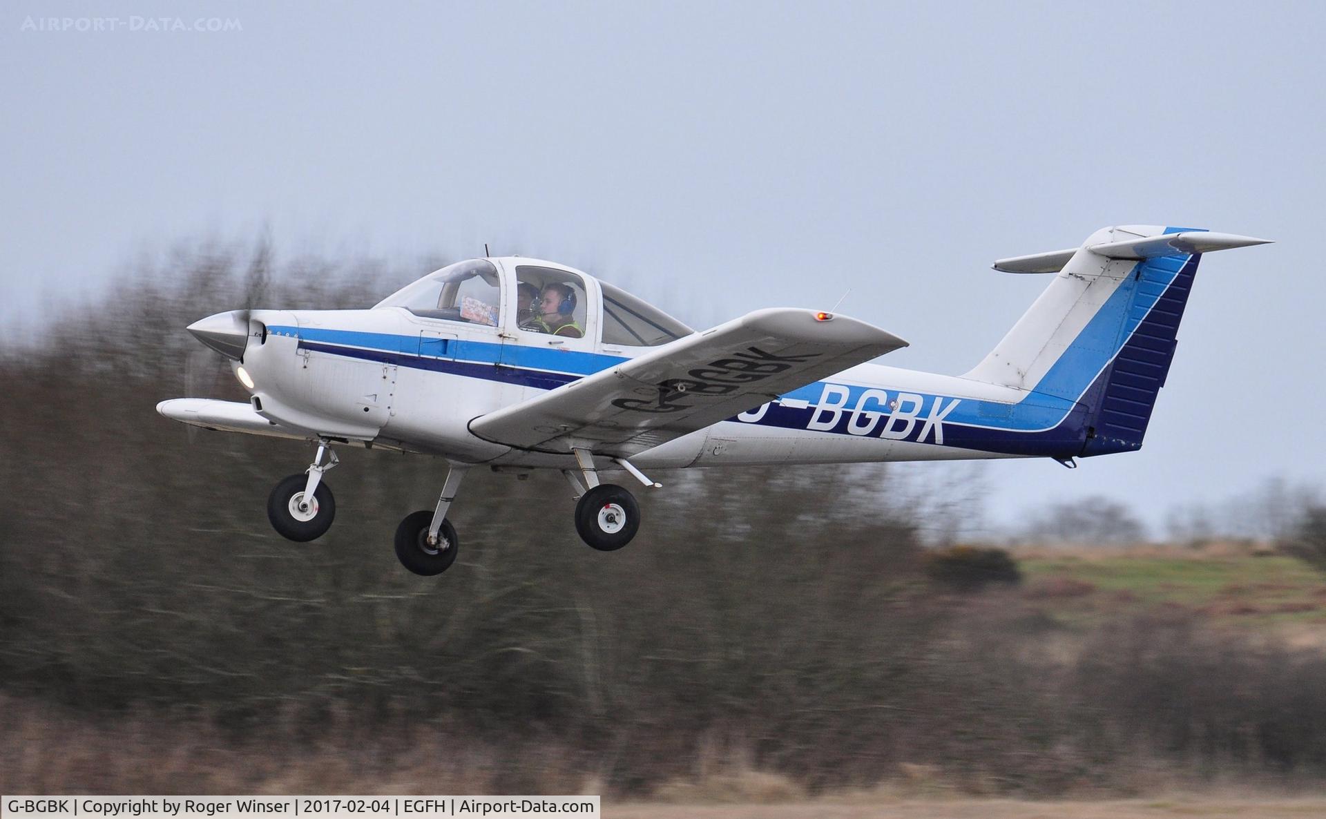 G-BGBK, 1978 Piper PA-38-112 Tomahawk Tomahawk C/N 38-78A0433, Visiting Tomahawk departing Runway 22.