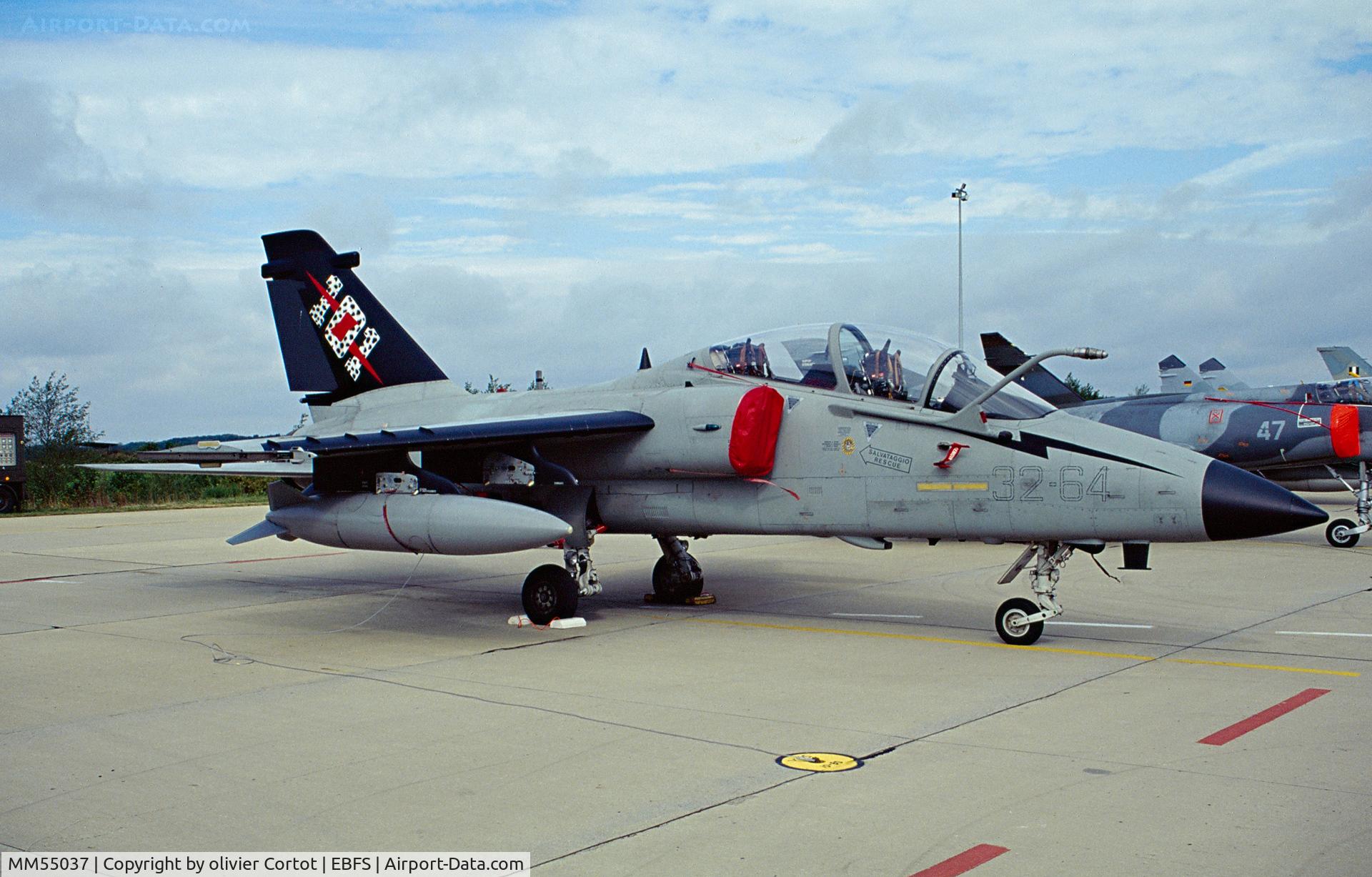 MM55037, AMX International AMX-T C/N IT012, Florennes airshow 2001