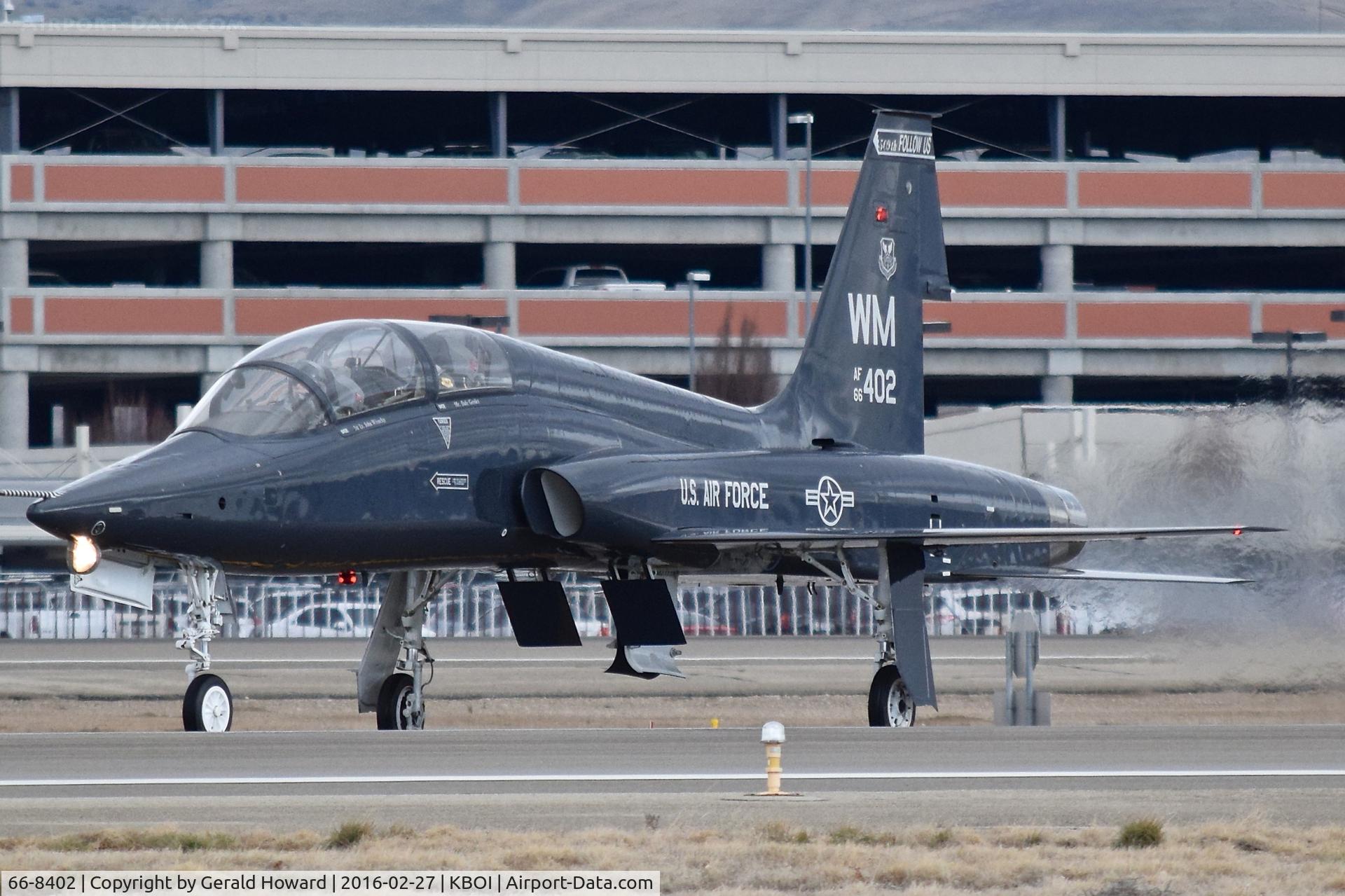 66-8402, 1966 Northrop T-38A Talon C/N N.5987, Taxi off RWY 28L.