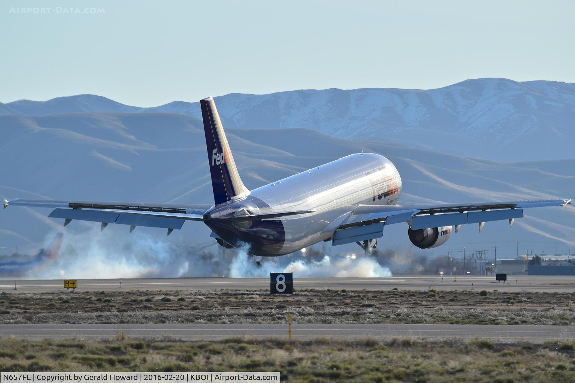 N657FE, 1995 Airbus A300F4-605R C/N 748, Touchdown on RWY 10R.