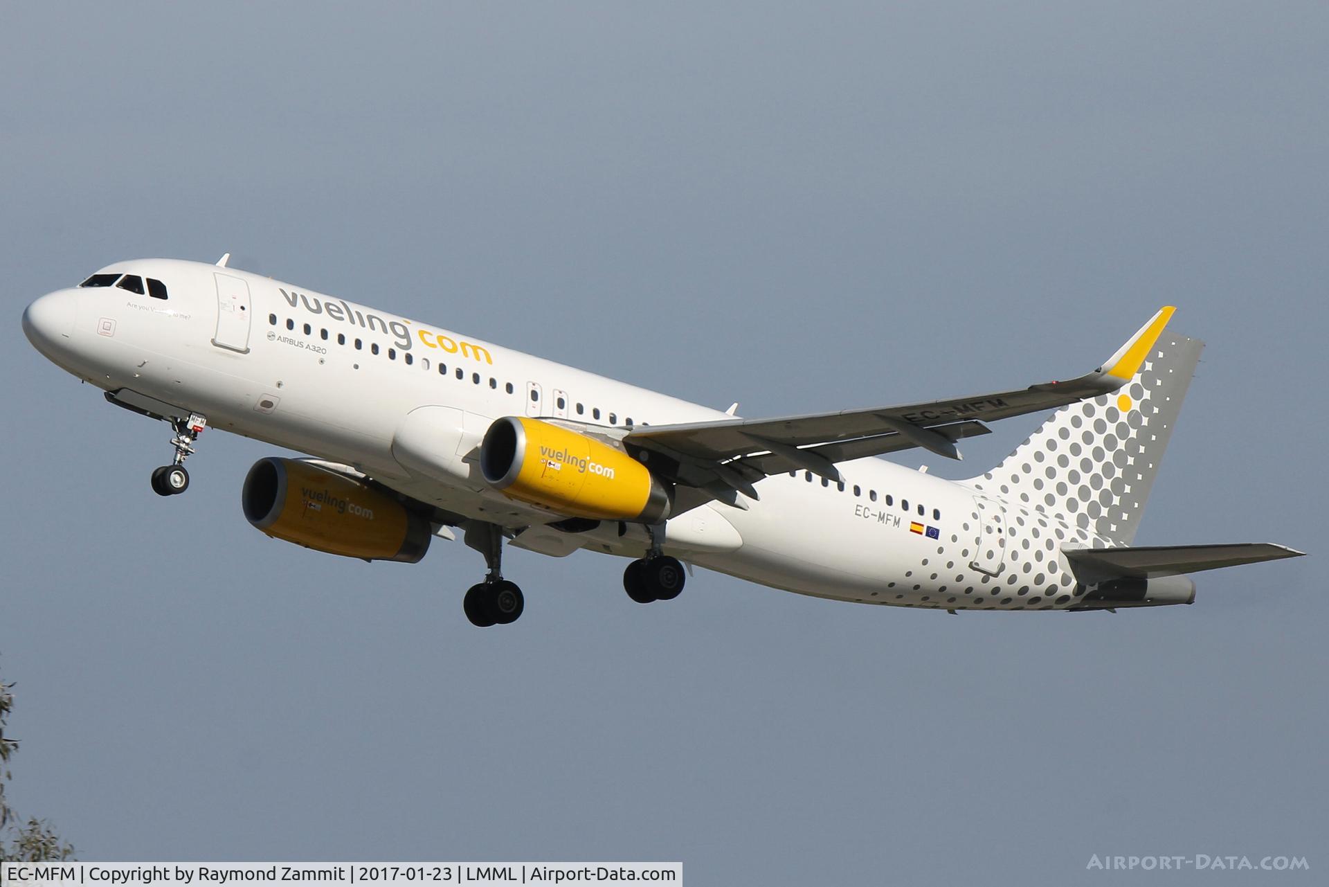 EC-MFM, 2015 Airbus A320-232 C/N 6571, A320 EC-MFM Vueling