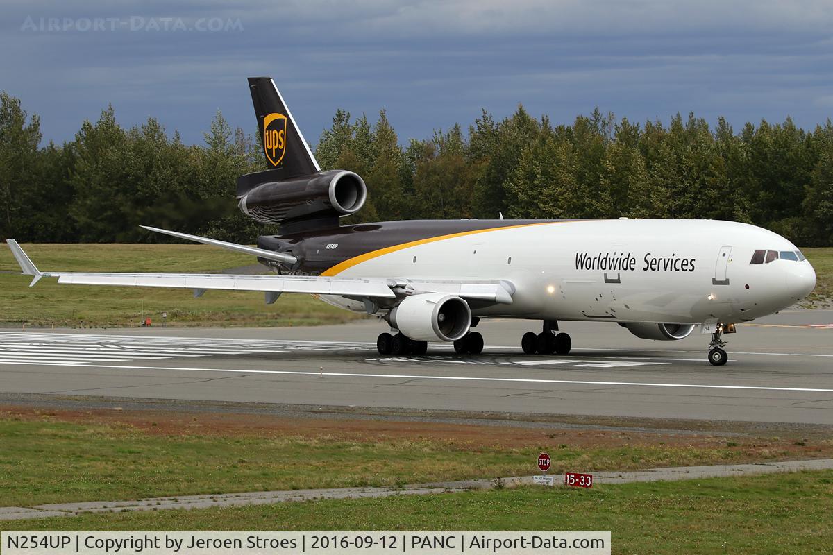 N254UP, 1993 McDonnell Douglas MD-11F C/N 48406, panc
