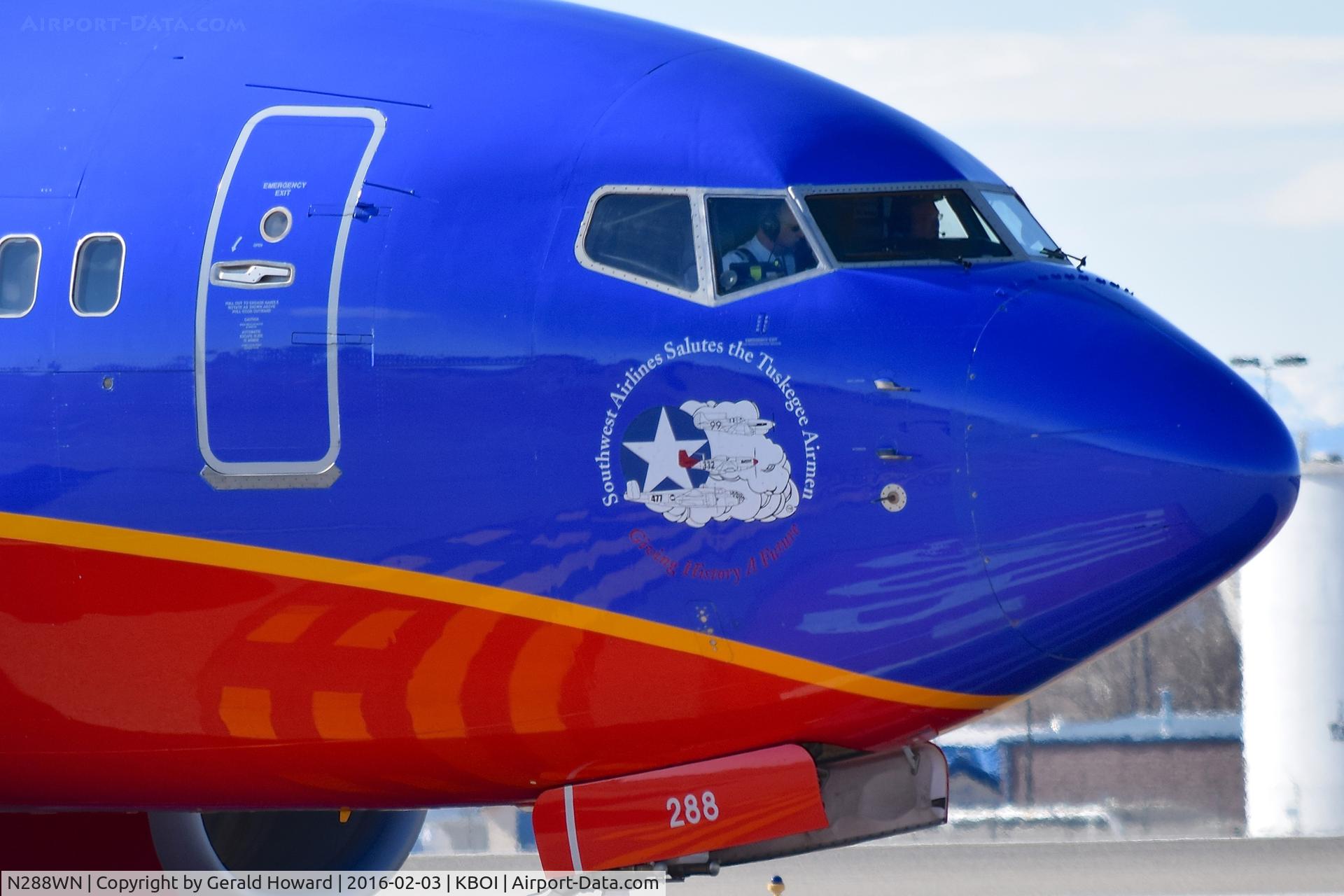 N288WN, 2007 Boeing 737-7H4 C/N 36611, Tuskegee Airmen nose art.