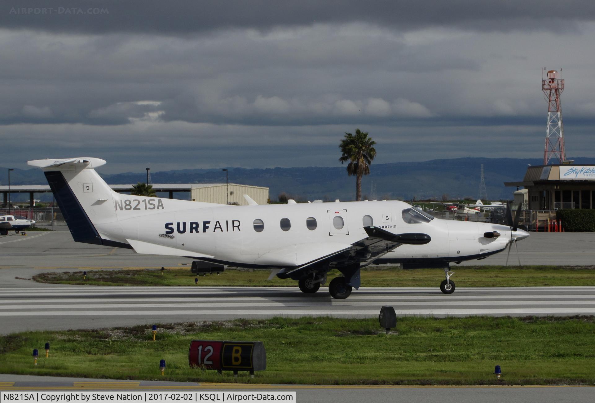 N821SA, 2015 Pilatus PC-12/47E C/N 1516, Surf Air 2015 Pilatus PC-12/47E rolling on take-off @ San Carlos Airport, CA