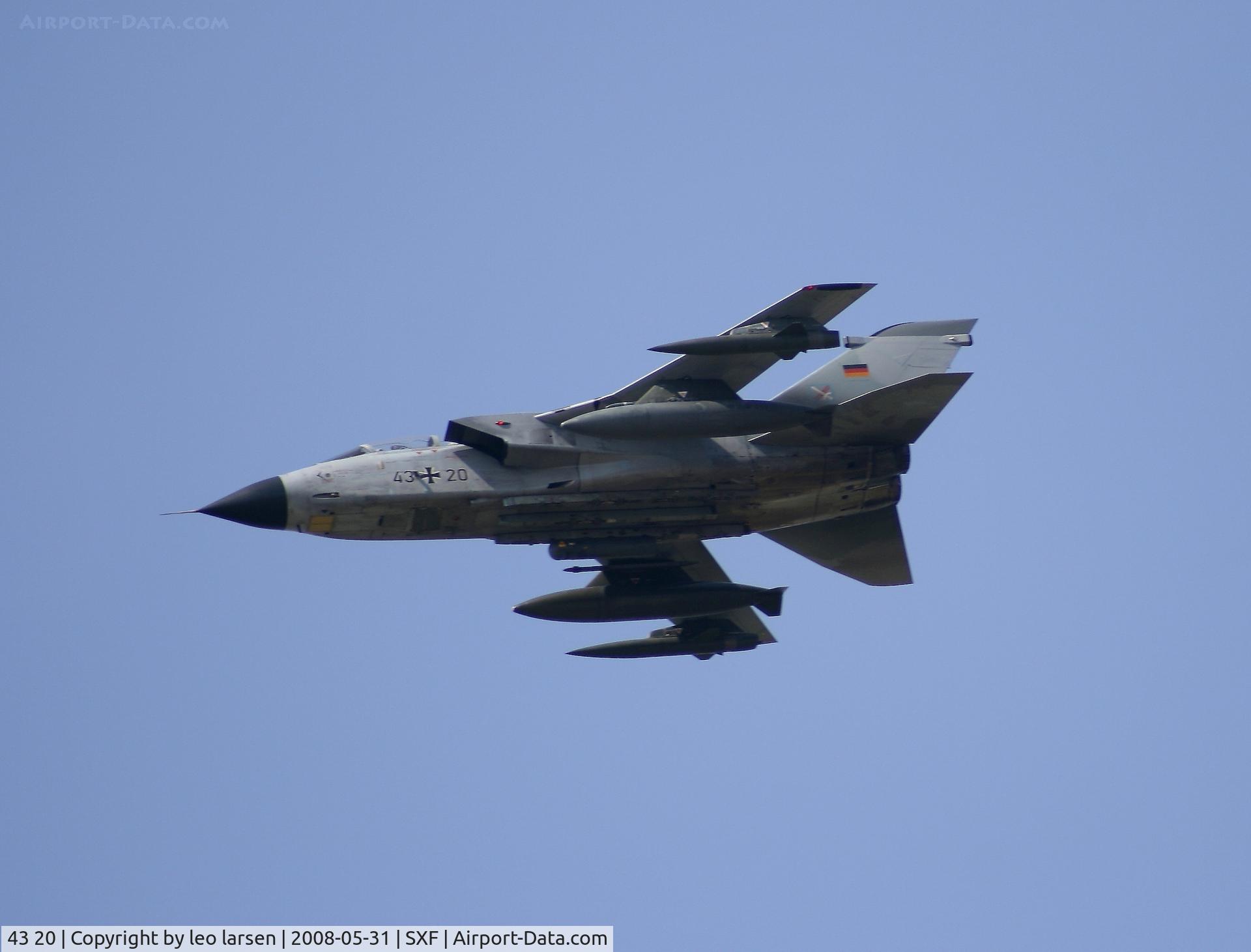 43 20, Panavia Tornado IDS C/N 049/GS006/4020, Berlin Air Show 31.5.2008