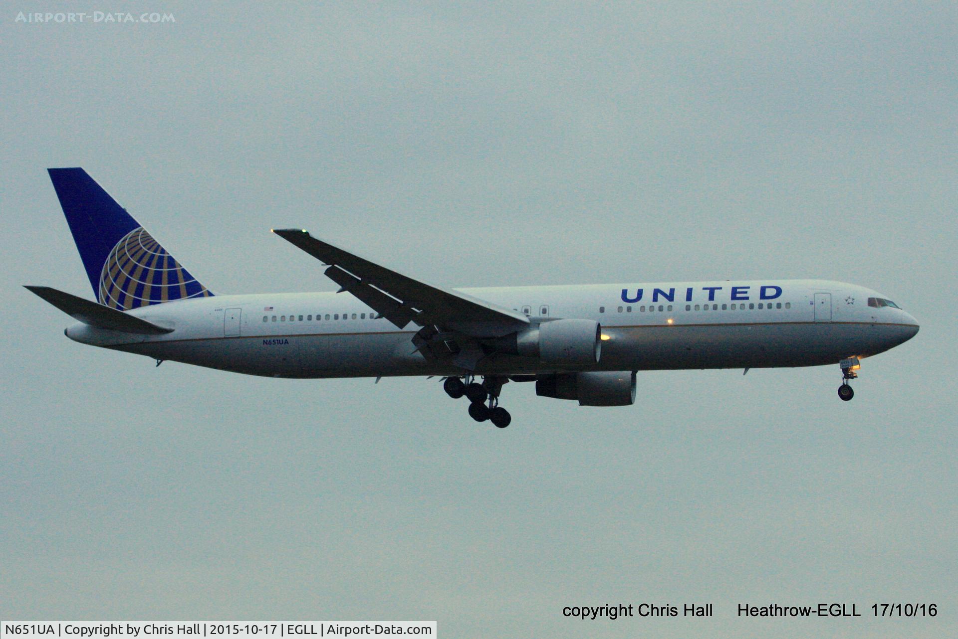 N651UA, 1992 Boeing 767-322 C/N 25389, United