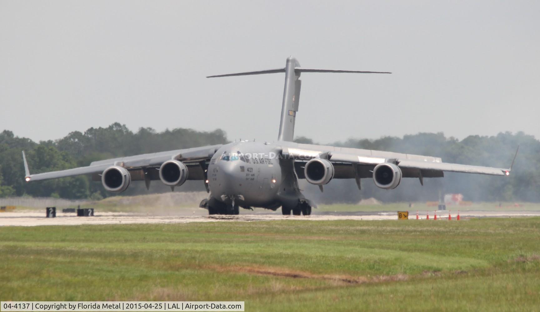 04-4137, 2004 Boeing C-17A Globemaster III C/N P-137, C-17A