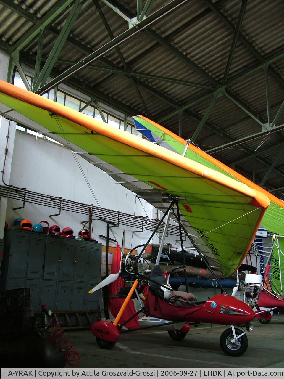 HA-YRAK, 1996 Halley Apollo CX-M Racer GT C/N 280396/280296, Dunakeszi Airport, Hungary