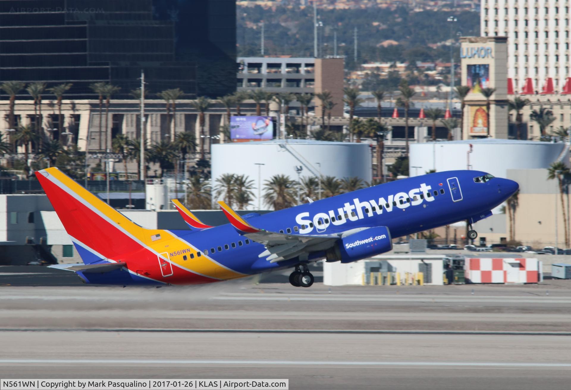 N561WN, 2003 Boeing 737-73V C/N 32417, Boeing 737-700