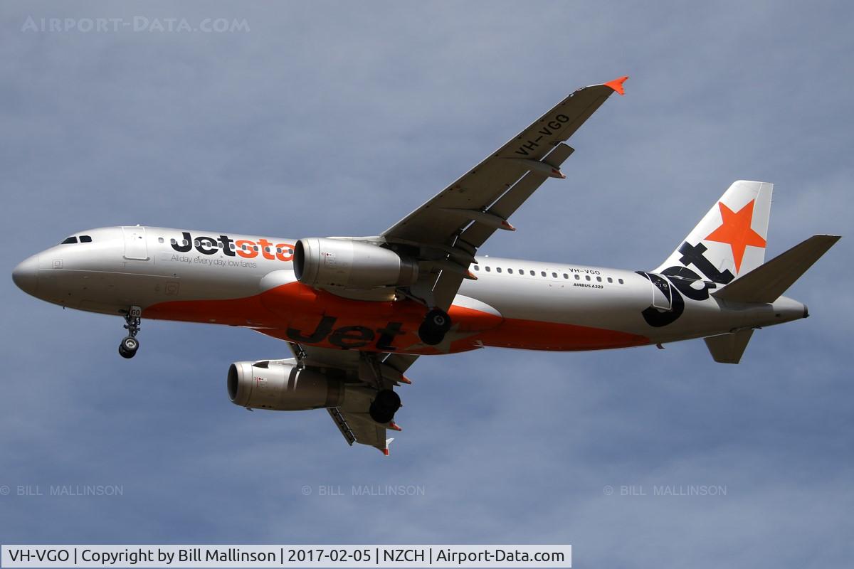 VH-VGO, 2010 Airbus A320-232 C/N 4356, JQ289 from WLG