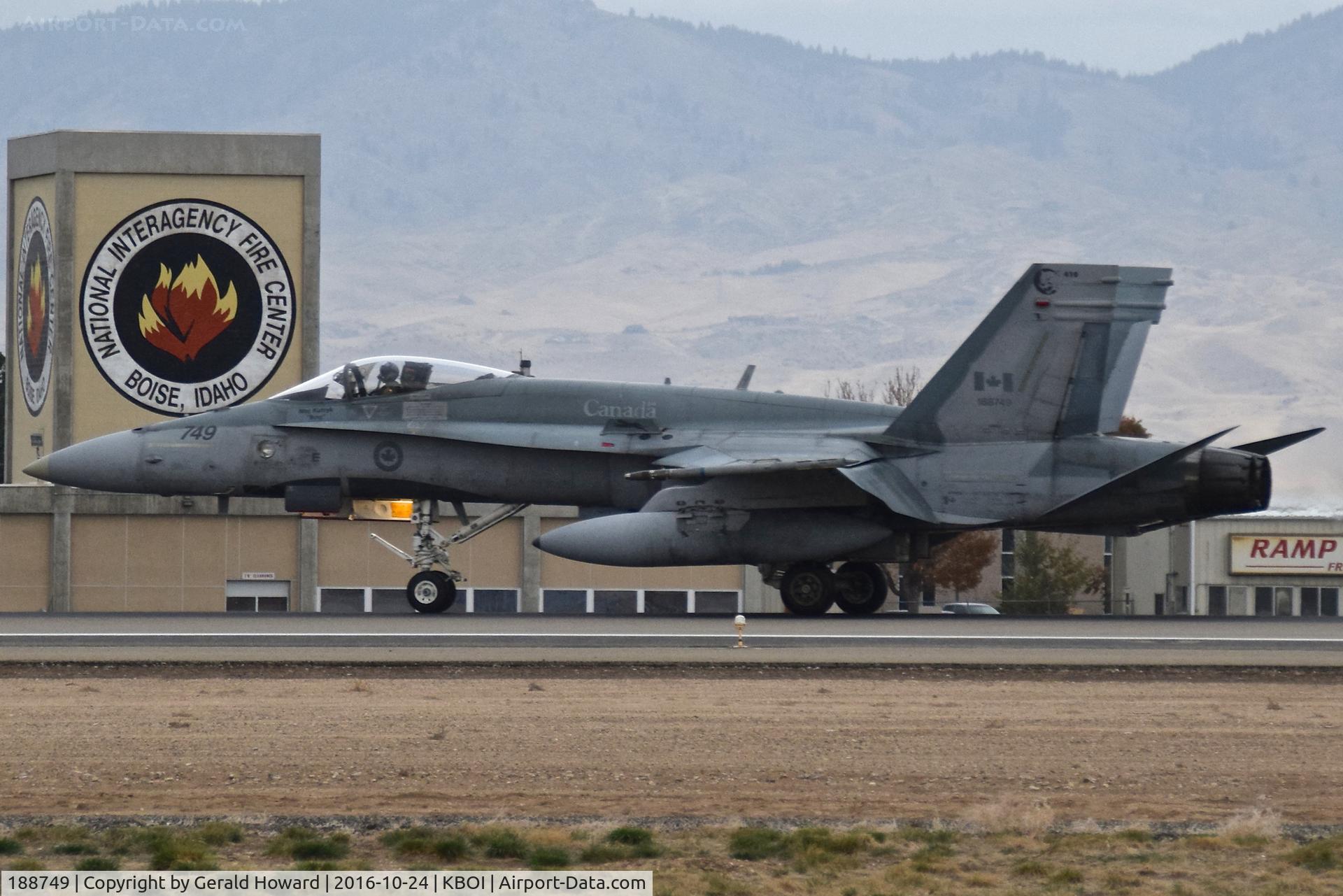 188749, McDonnell Douglas CF-188A Hornet C/N 0352/A294, Landing on a dark wet morning. 410 SQ., Cold lake, Alberta, Canada.