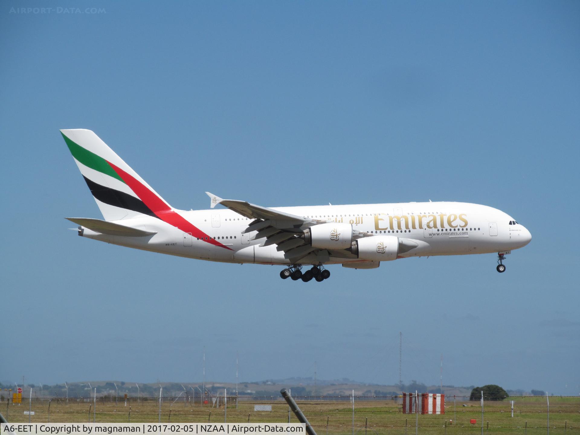 A6-EET, 2013 Airbus A380-861 C/N 142, over threshold of 23L