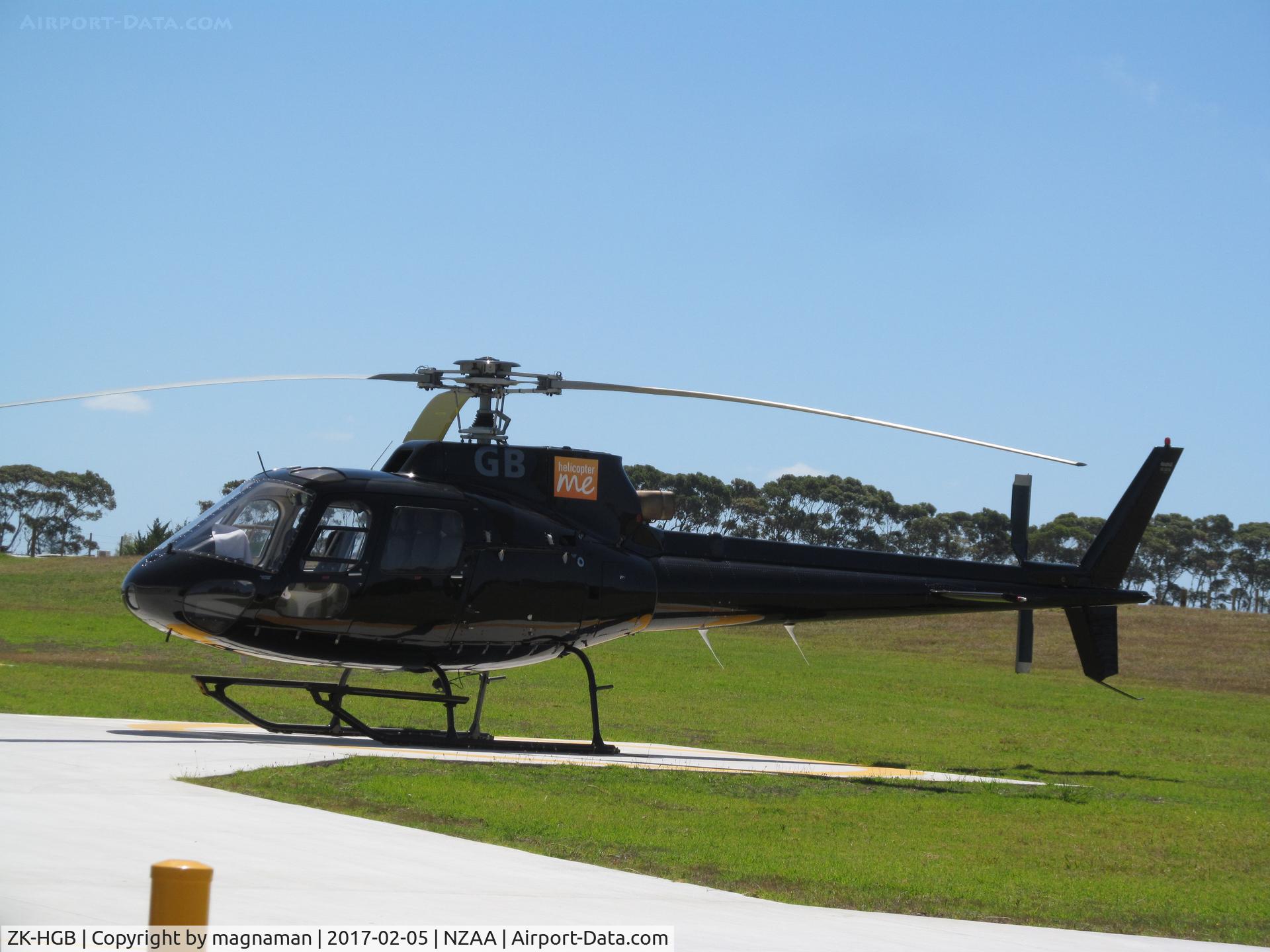 ZK-HGB, Aerospatiale AS-350BA Ecureuil C/N 2550, outside hangar at AKL heliport