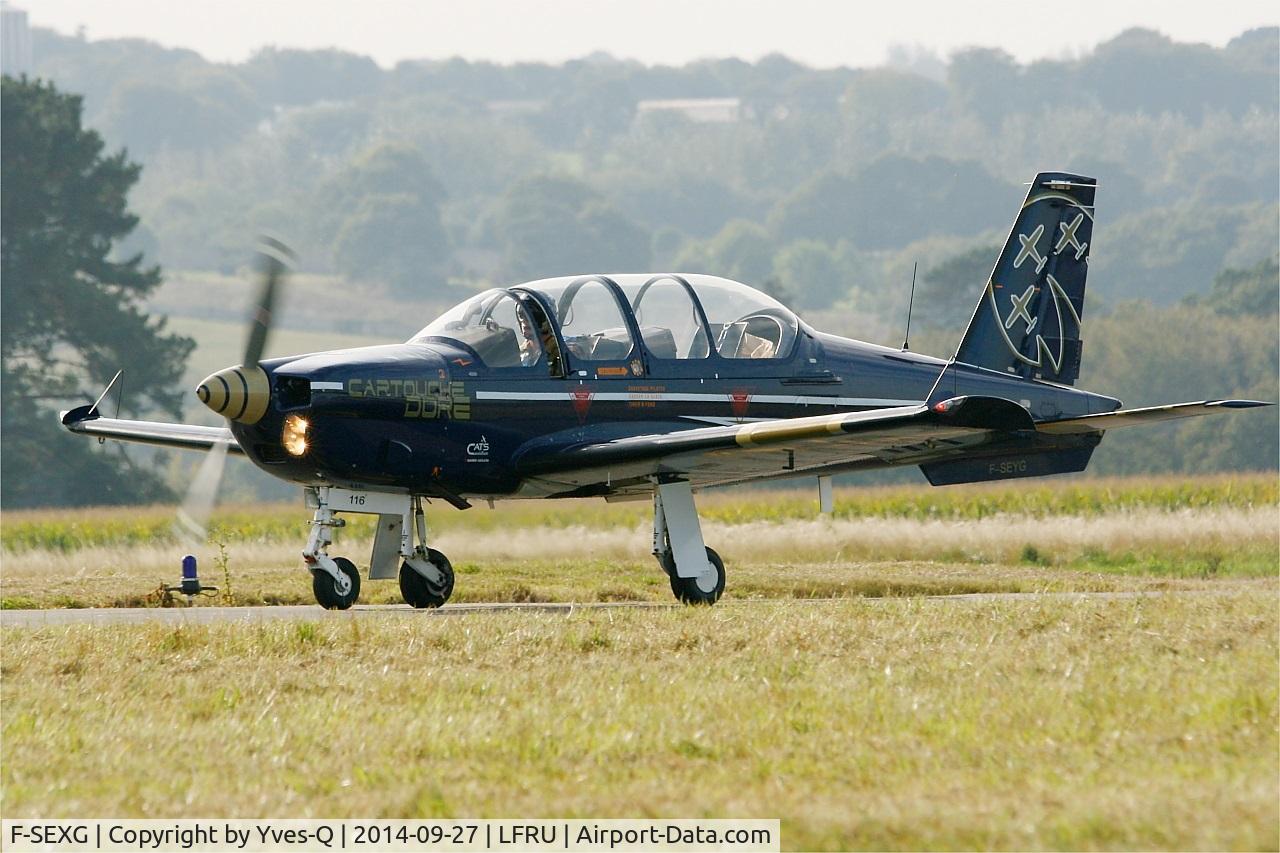 F-SEXG, Socata TB-30 Epsilon C/N 90, Socata TB30 Epsilon (F-SEYG), French Air Force Aerobatics Team Cartouche Doré, Morlaix-Ploujean airport (LFRU-MXN) Air show 2014