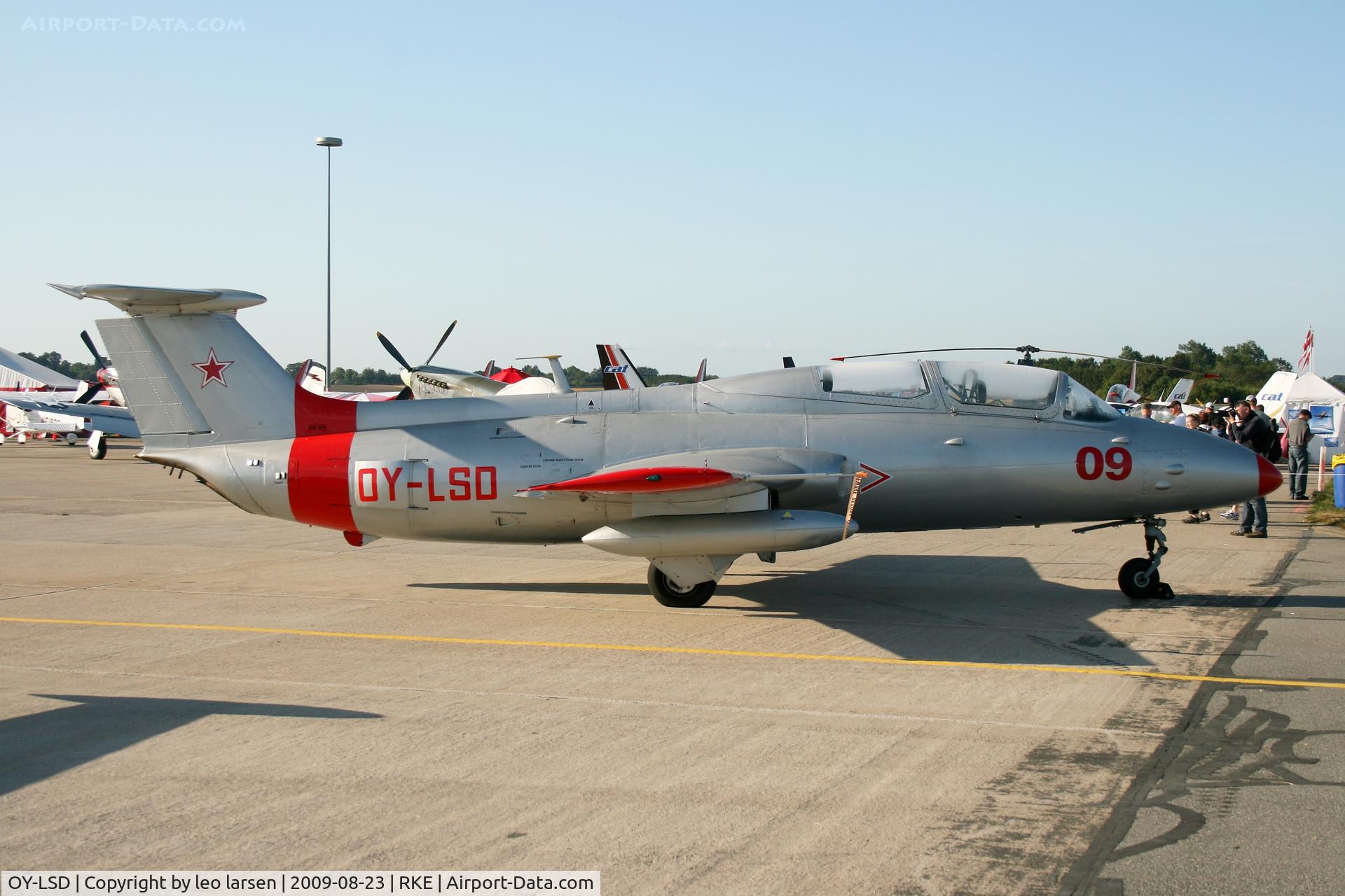 OY-LSD, 1973 Aero L-29 C/N 394952, Roskilde Air Show 23.8.2009