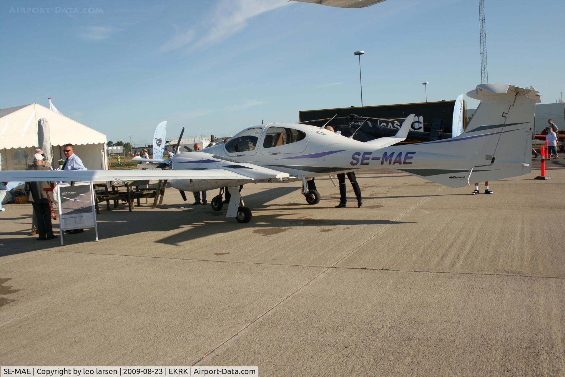 SE-MAE, 2008 Diamond DA-42 Twin Star C/N 42.342, Roskilde Air Show 23.8.2009