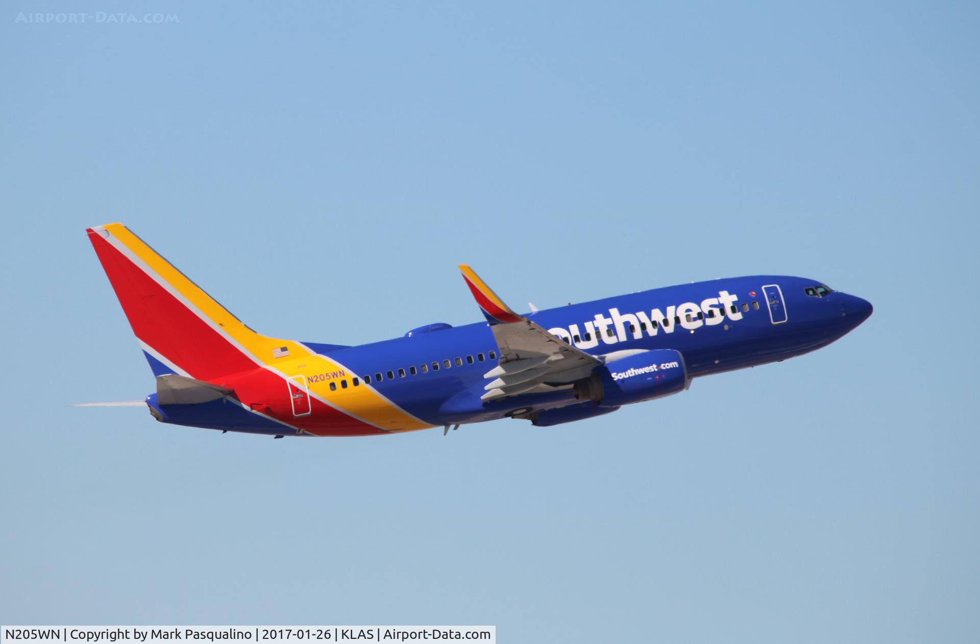 N205WN, 2005 Boeing 737-7H4 C/N 34010, Boeing 737-700