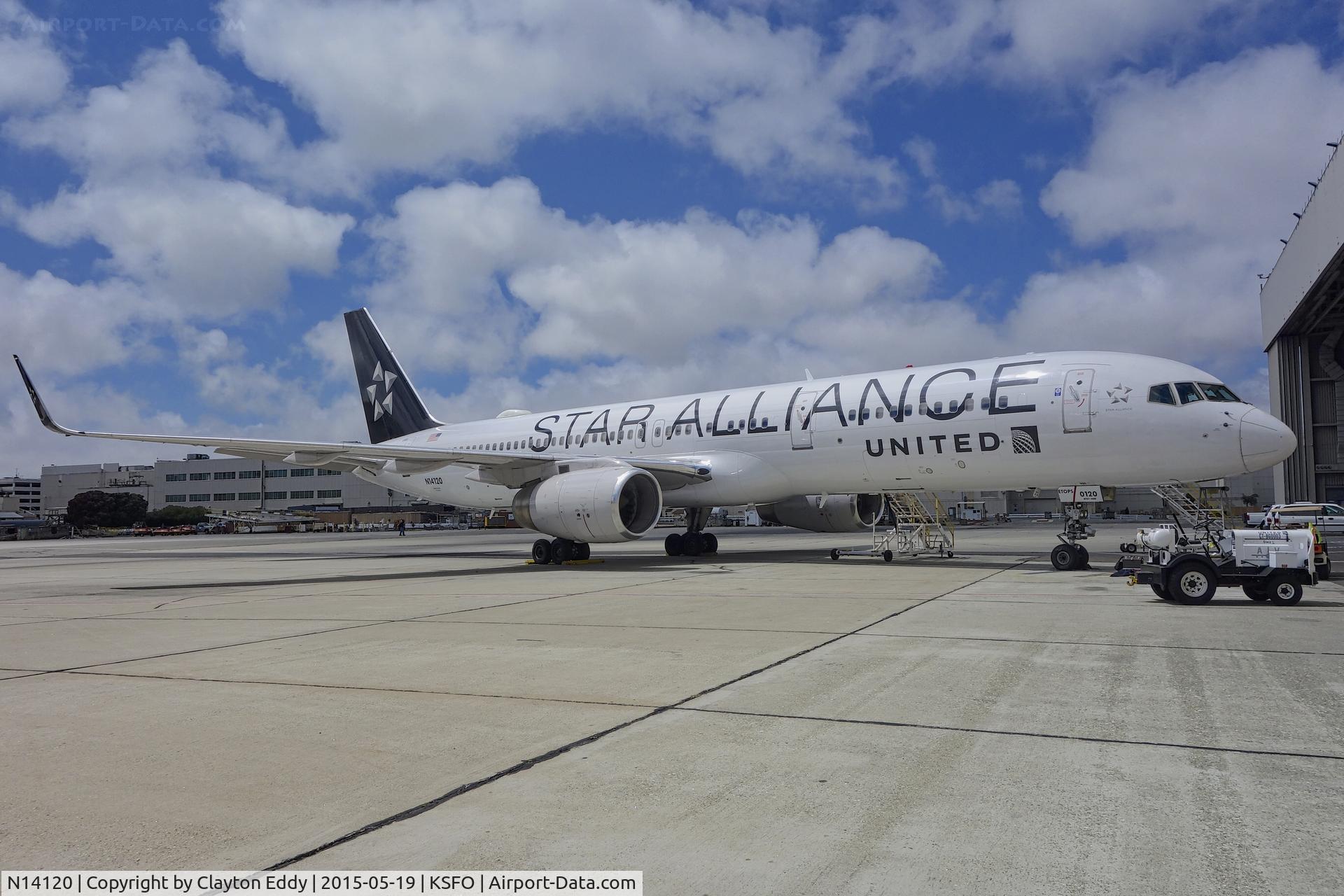 N14120, 1997 Boeing 757-224 C/N 27562, SFO 2015