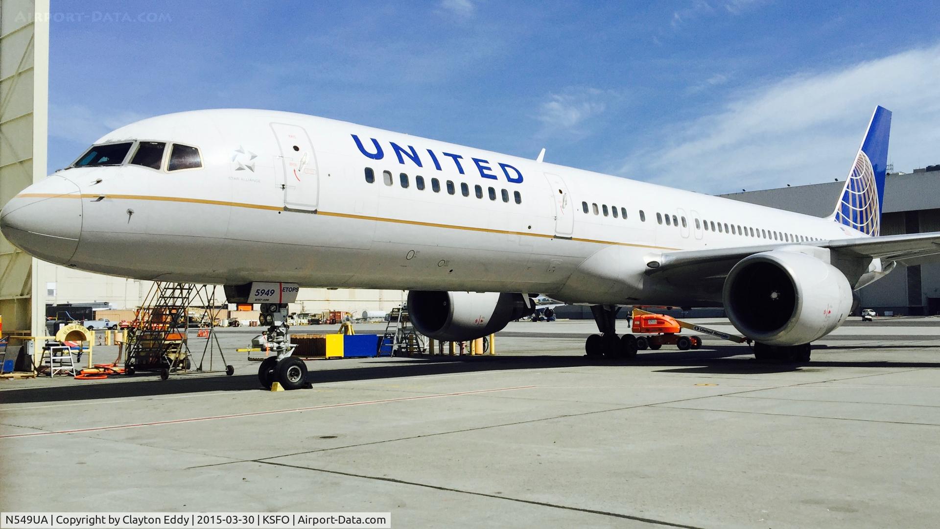N549UA, 1992 Boeing 757-222 C/N 25397, SFO 2015