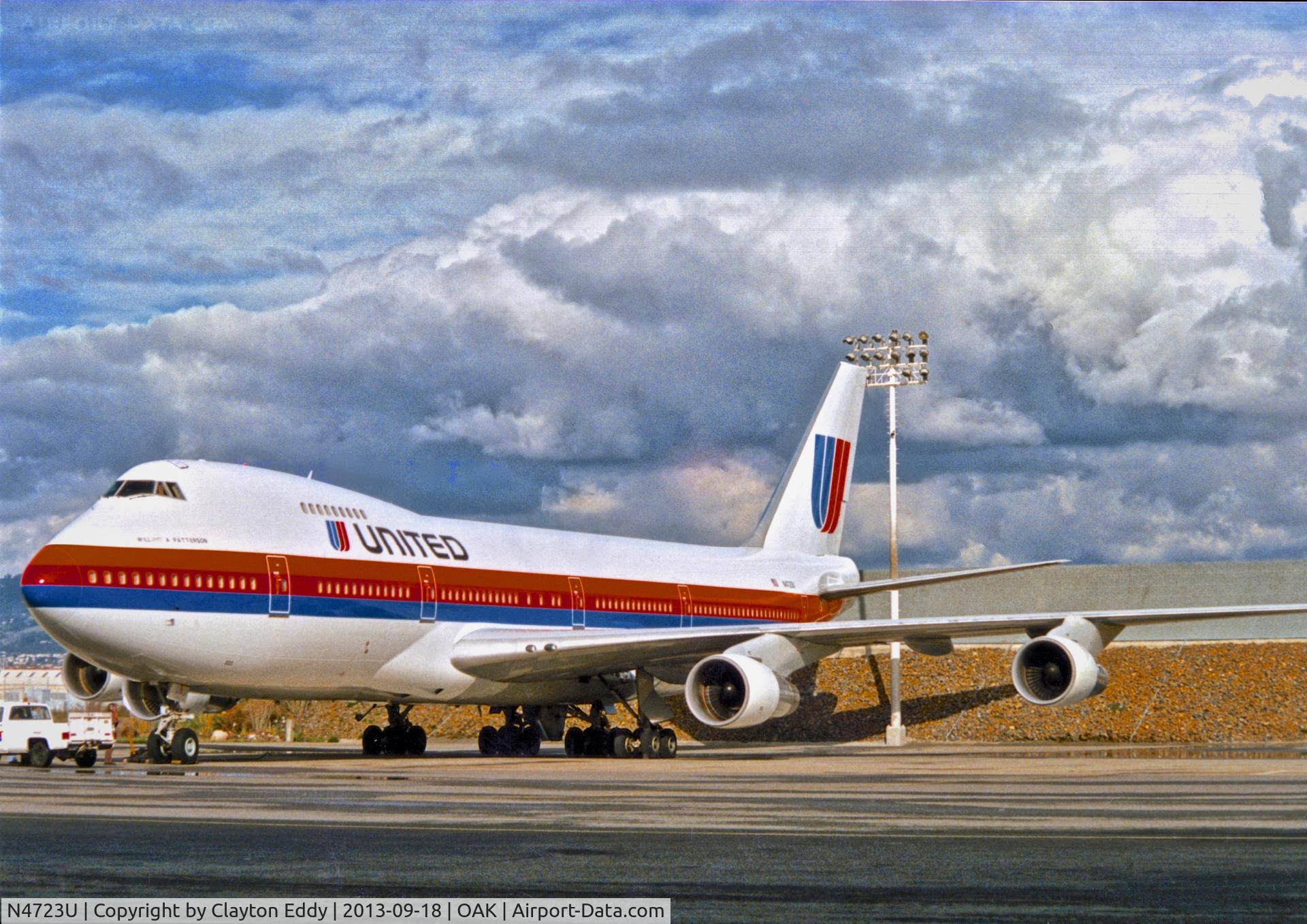 N4723U, Boeing 747-122 C/N 19882, Oakland Airport. 1990's
