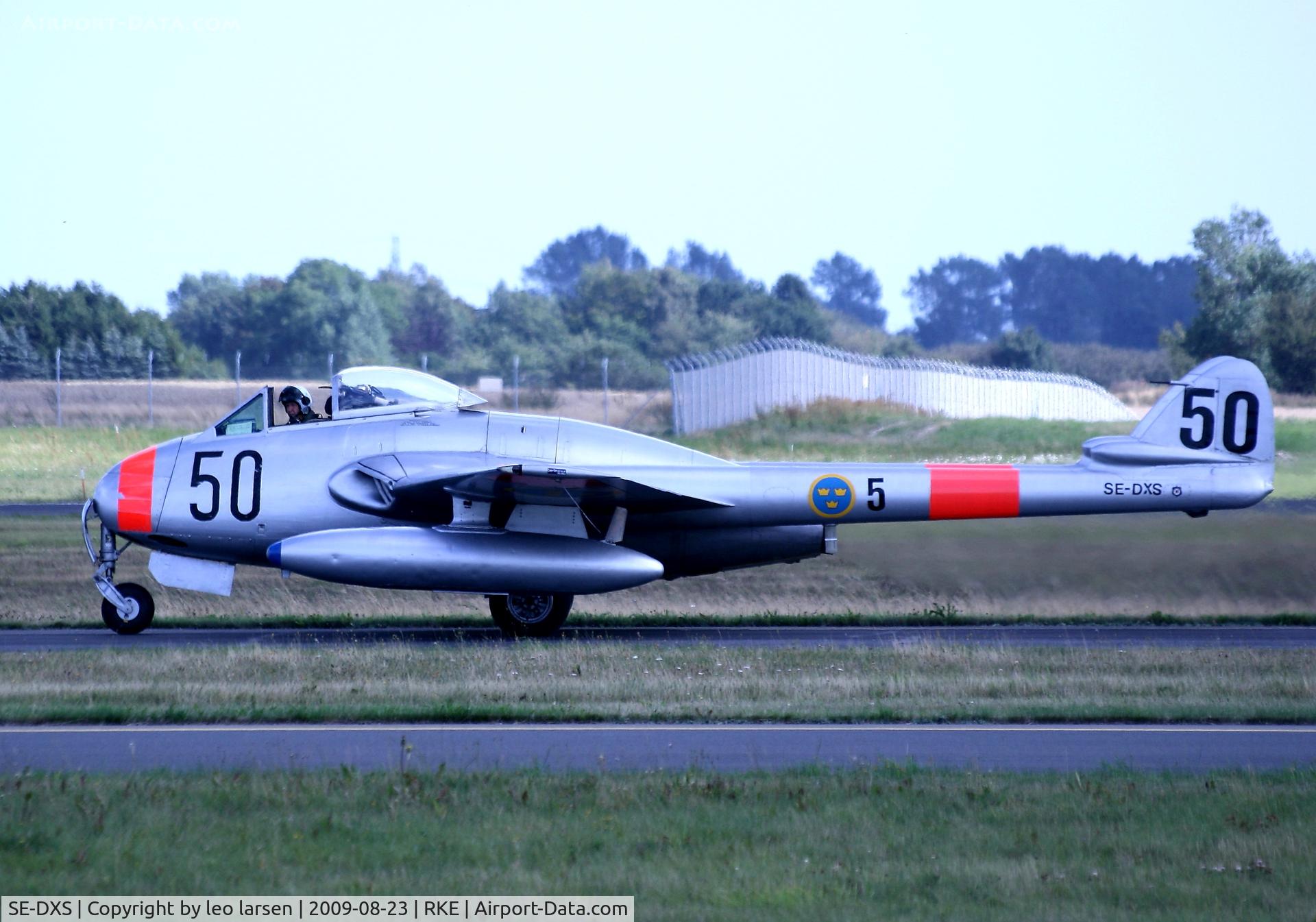 SE-DXS, 1952 De Havilland (FFA) DH-100 Vampire FB6 C/N 705, Roskilde Air Show 23.8.2009