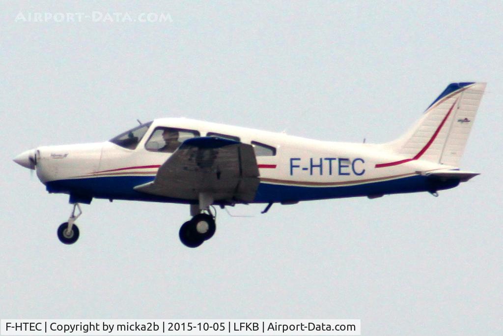 F-HTEC, 2004 Piper PA-28-161 C/N 28-42207, Landing