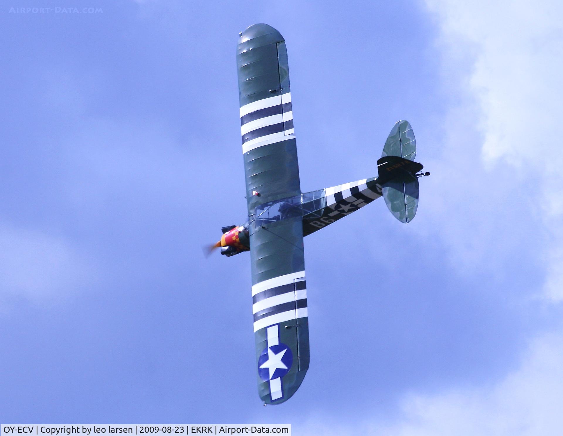 OY-ECV, 1942 Piper J3C-65 Cub Cub C/N 8391, Roskilde Air Show 23.8.2009