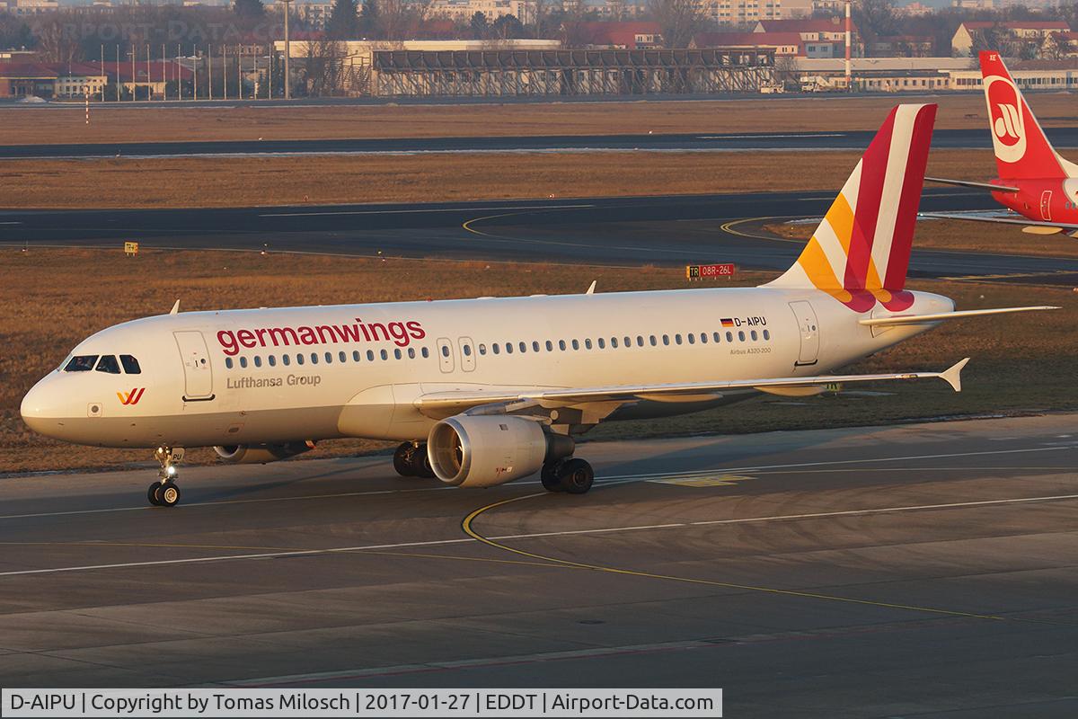D-AIPU, 1990 Airbus A320-211 C/N 135, Beautiful light on a cold winter day in Berlin ...