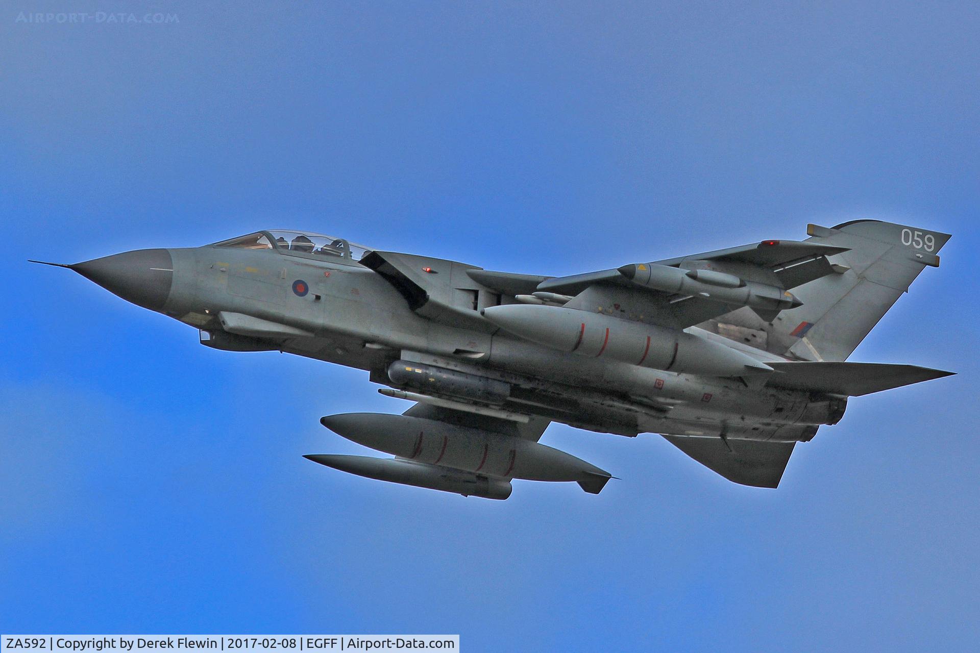 ZA592, 1982 Panavia Tornado GR.4 C/N 105/BS035/3056, Tornado GR.4, coded 059, call sign Maraham 80, RAF Marham Norfolk based, low and fast fly-by runway 30.