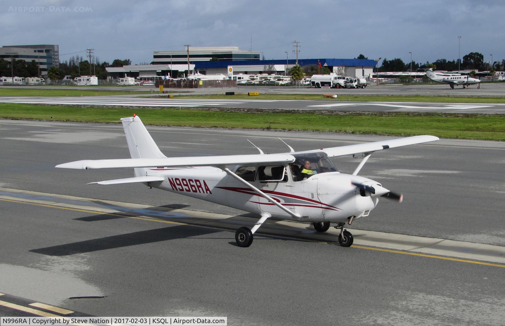 N996RA, 1998 Cessna 172R Skyhawk C/N 17280404, Locally-based 1998 Cessna C172R Skyhawk taxiing @ San Carlos Airport, CA
