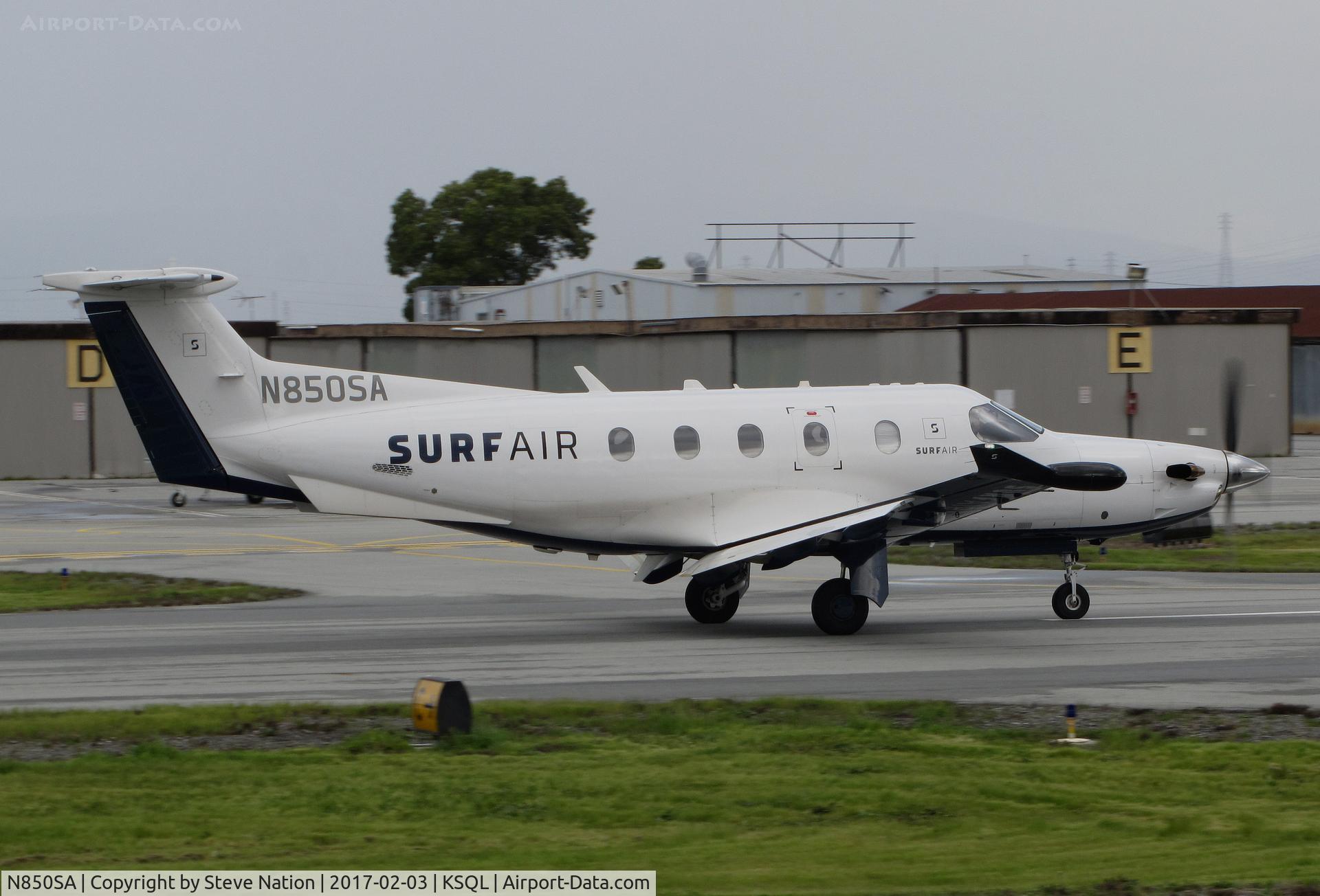 N850SA, 2015 Pilatus PC-12/47E C/N 1557, Surf Air 2015 Pilatus PC-12/47E rolling for take-off @ San Carlos Airport, CA