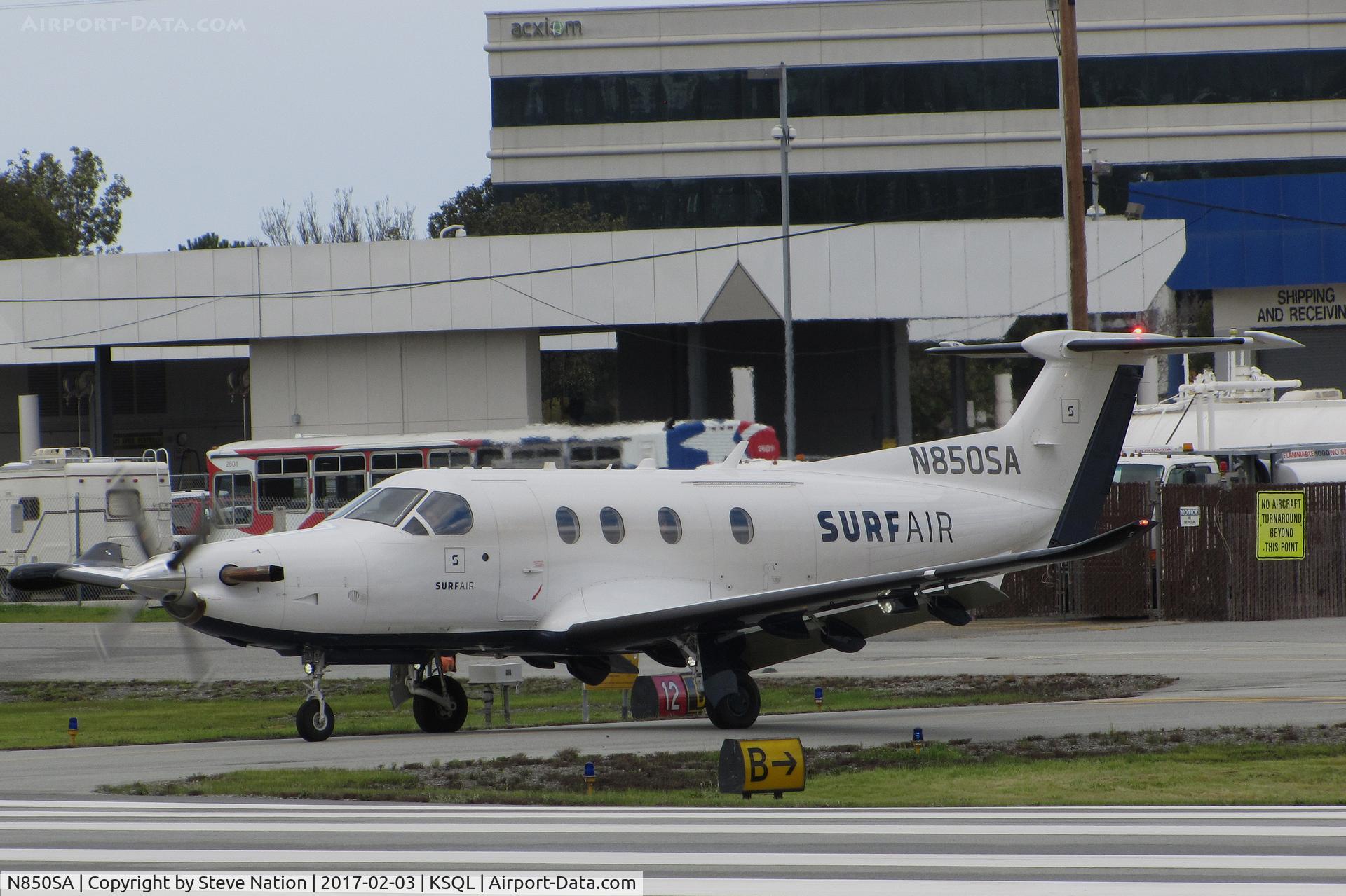 N850SA, 2015 Pilatus PC-12/47E C/N 1557, Surf Air 2015 Pilatus PC-12/47E holding for take-off @ San Carlos Airport, CA