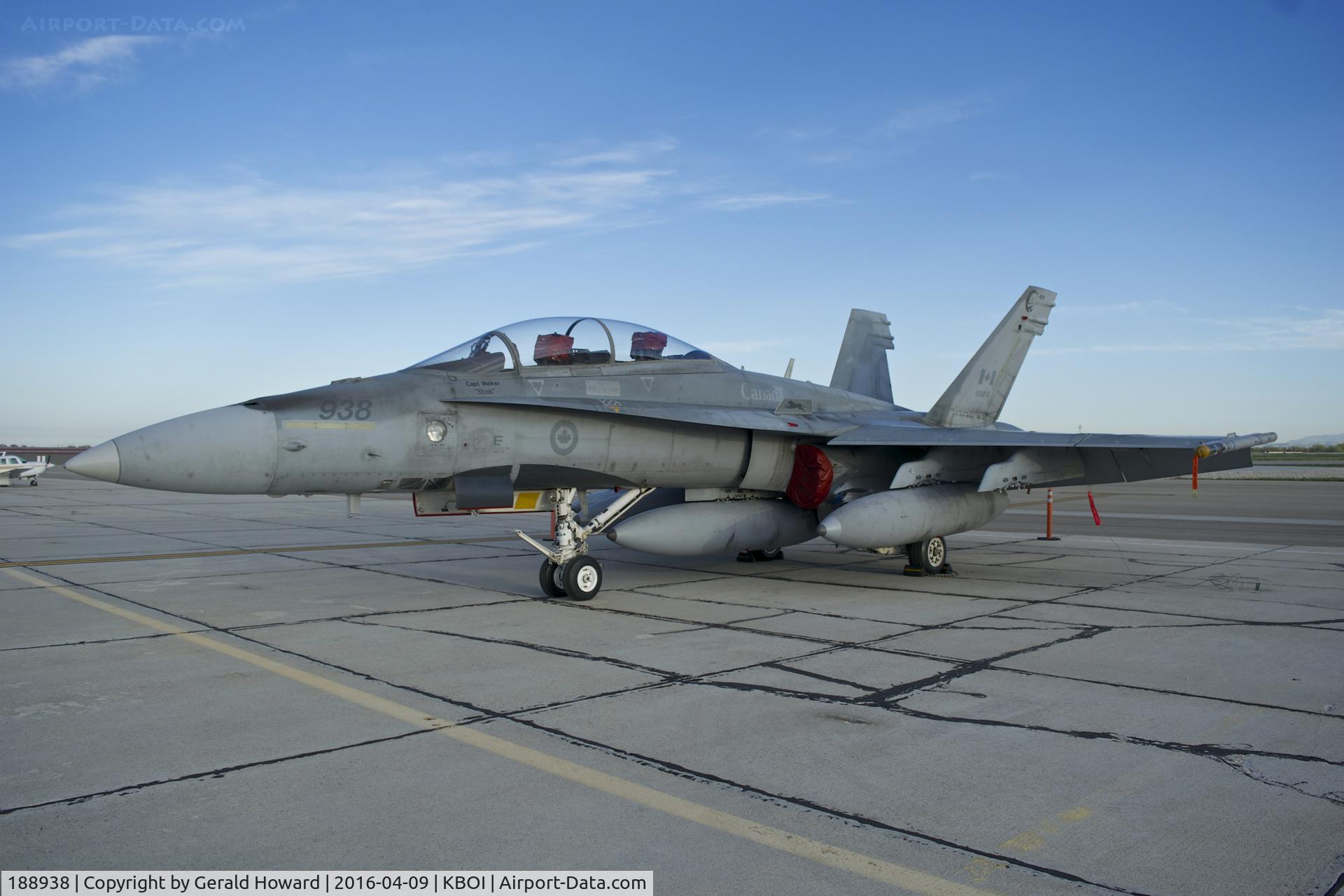 188938, 1988 McDonnell Douglas CF-188B Hornet C/N 738/B109, 410 SQ., Cold lake, Alberta, Canada.