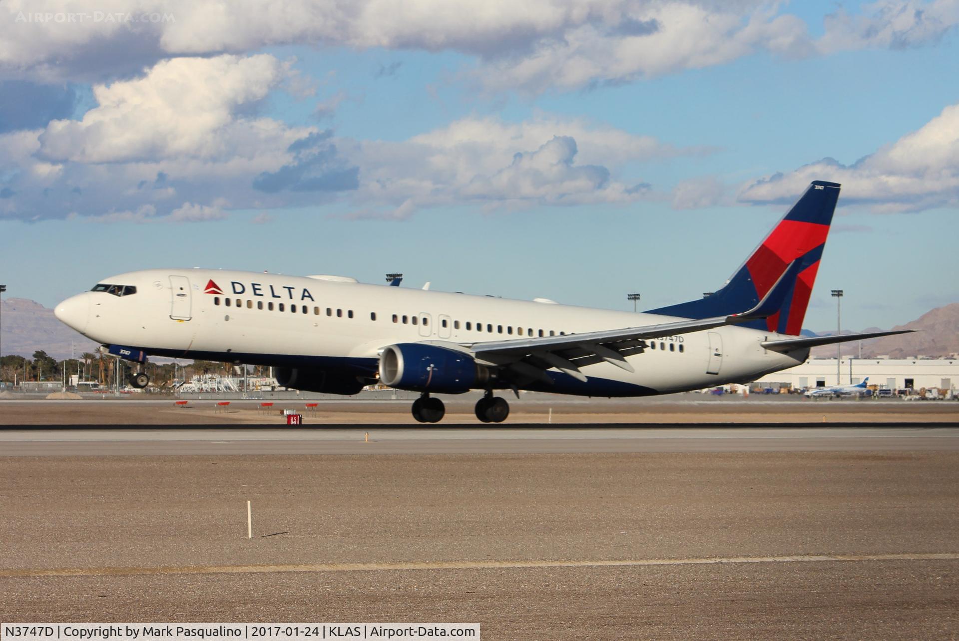 N3747D, 2001 Boeing 737-832 C/N 32374, Boeing 737-800