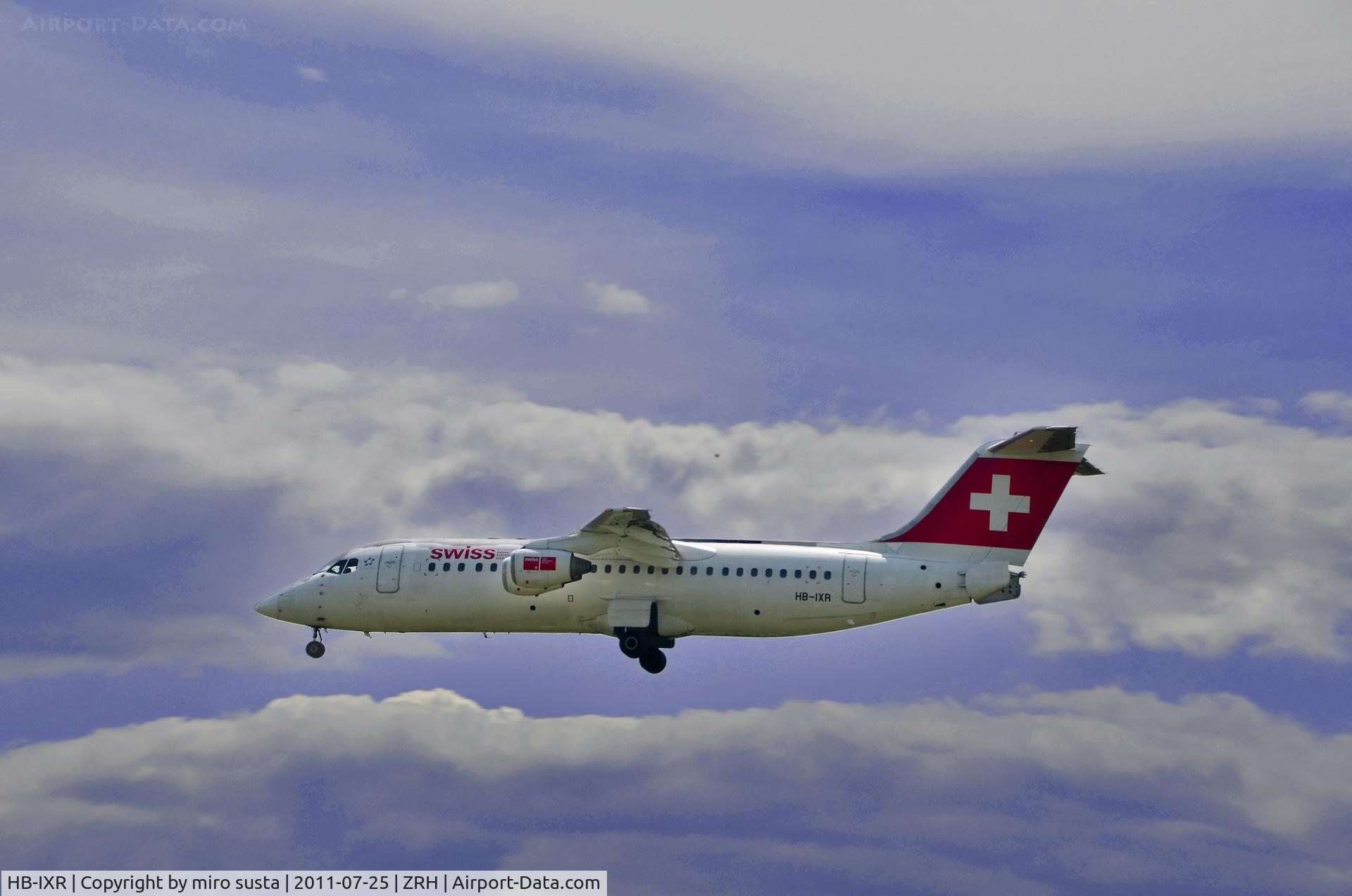 HB-IXR, 1996 British Aerospace Avro 146-RJ100 C/N E3281, Swiss International Airlines Avro RJ100 Airplane, Zurich-Kloten International Airport