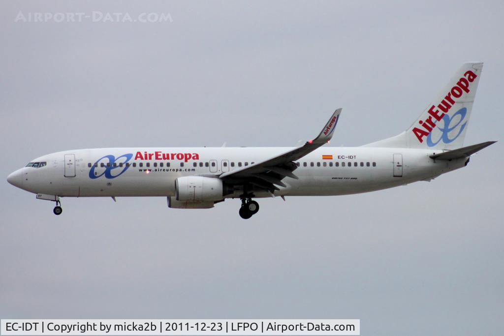 EC-IDT, 2002 Boeing 737-86Q C/N 30281, Landing