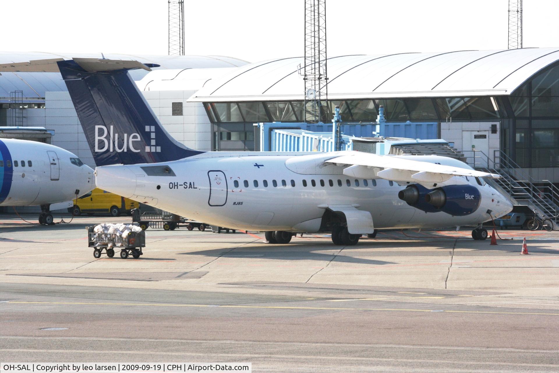 OH-SAL, 2001 BAE Systems Avro 146-RJ85 C/N E.2392, Copenhagen 19.9.2009