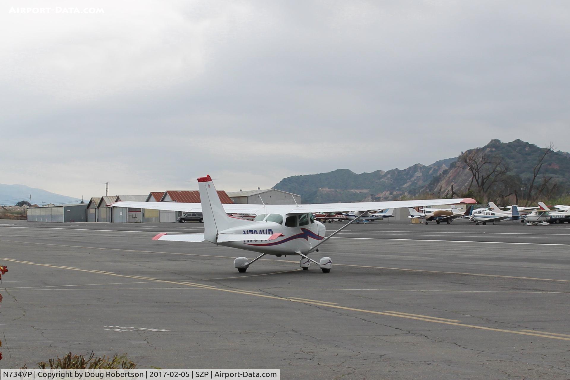 N734VP, 1977 Cessna 172N C/N 17269151, 1977 Cessna 172N SKYHAWK, Lycoming O-320-U2AD 160 Hp, taxi from Fuel Dock