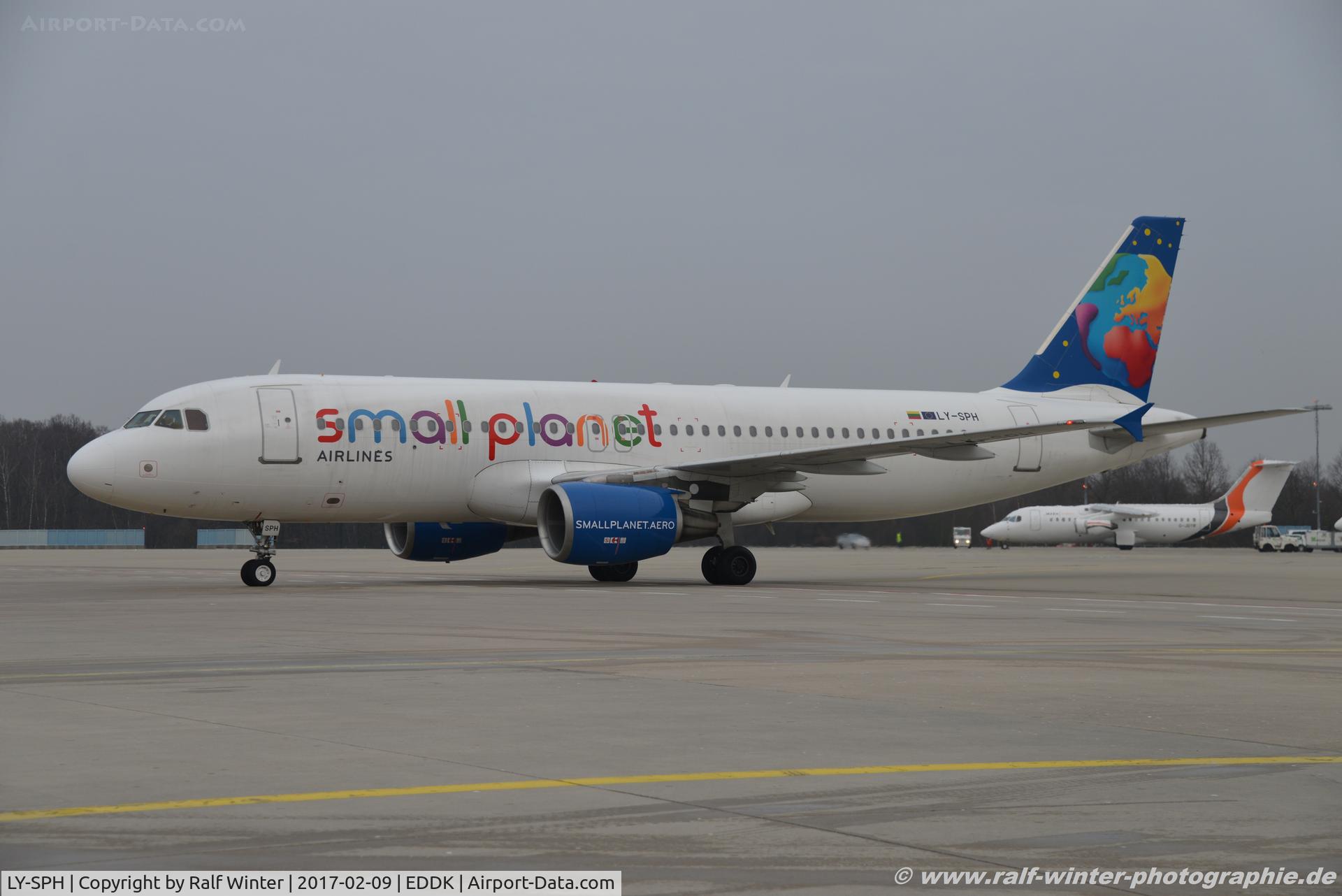 LY-SPH, 1998 Airbus A320-214 C/N 883, Airbus A320-214 - LLC Small Planet Airlines - 883 - LY-SPH - 09.02.2017 - CGN