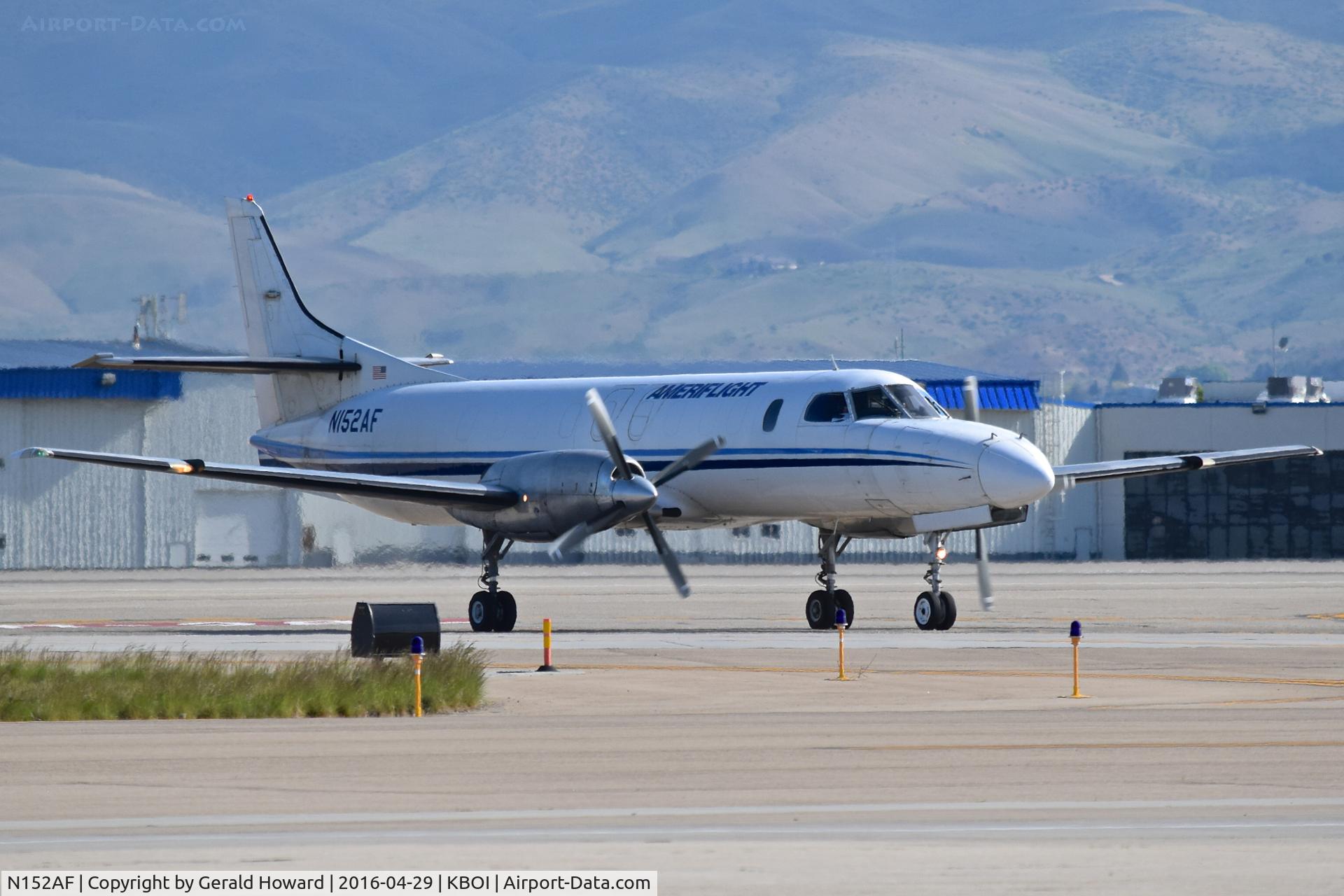 N152AF, 1982 Fairchild Swearingen SA-227AC Metro III C/N AC-520, Turning off RWY 10R for south GA ramp.