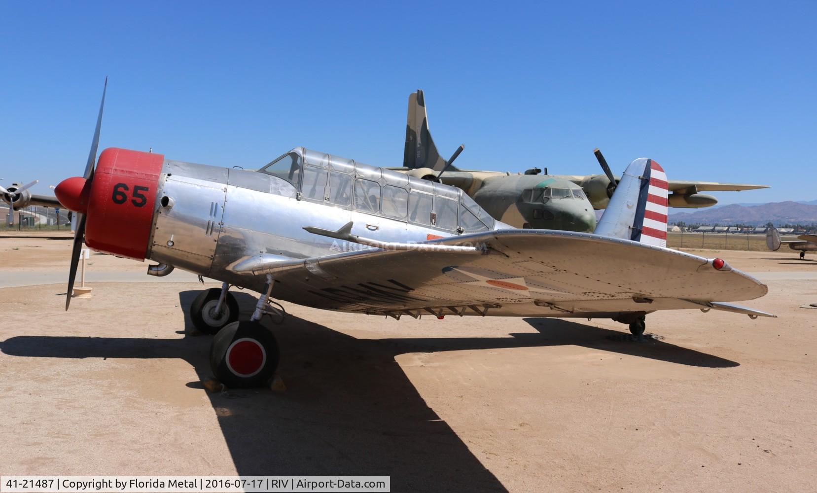 41-21487, 1941 Vultee BT-13A C/N 65, Vultee BT-13