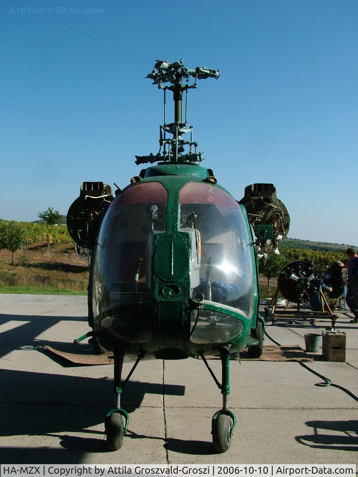 HA-MZX, 1971 Kamov Ka-26 Hoodlum C/N 7102003, Gyöngyöspata, agricultural depot