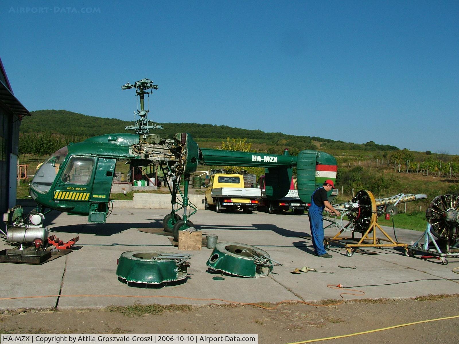 HA-MZX, 1971 Kamov Ka-26 Hoodlum C/N 7102003, Gyöngyöspata, agricultural depot