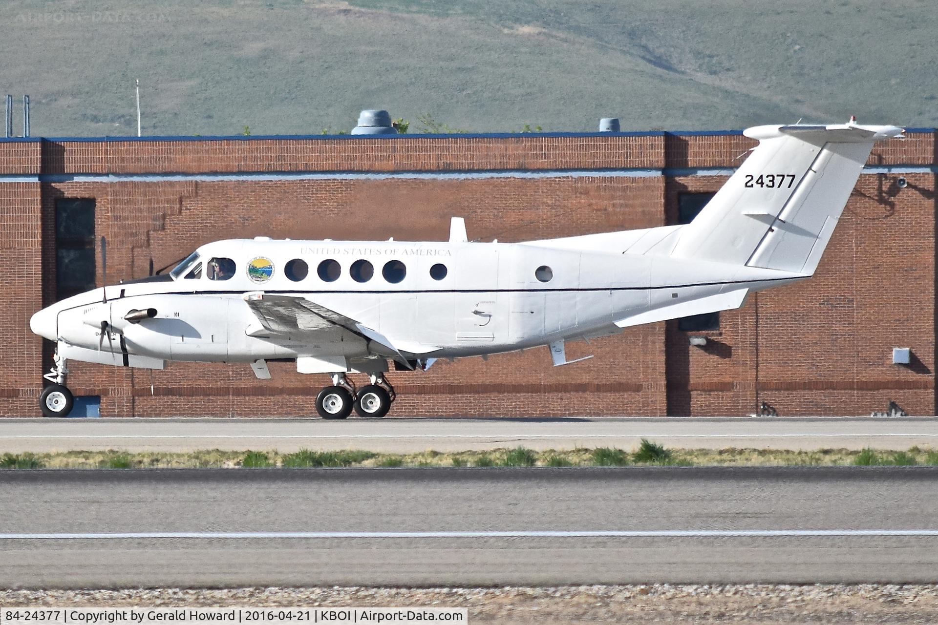 84-24377, 1984 Beech C-12U-2 Huron C/N BP-48, Taxing on Bravo to Idaho Army Guard ramp.