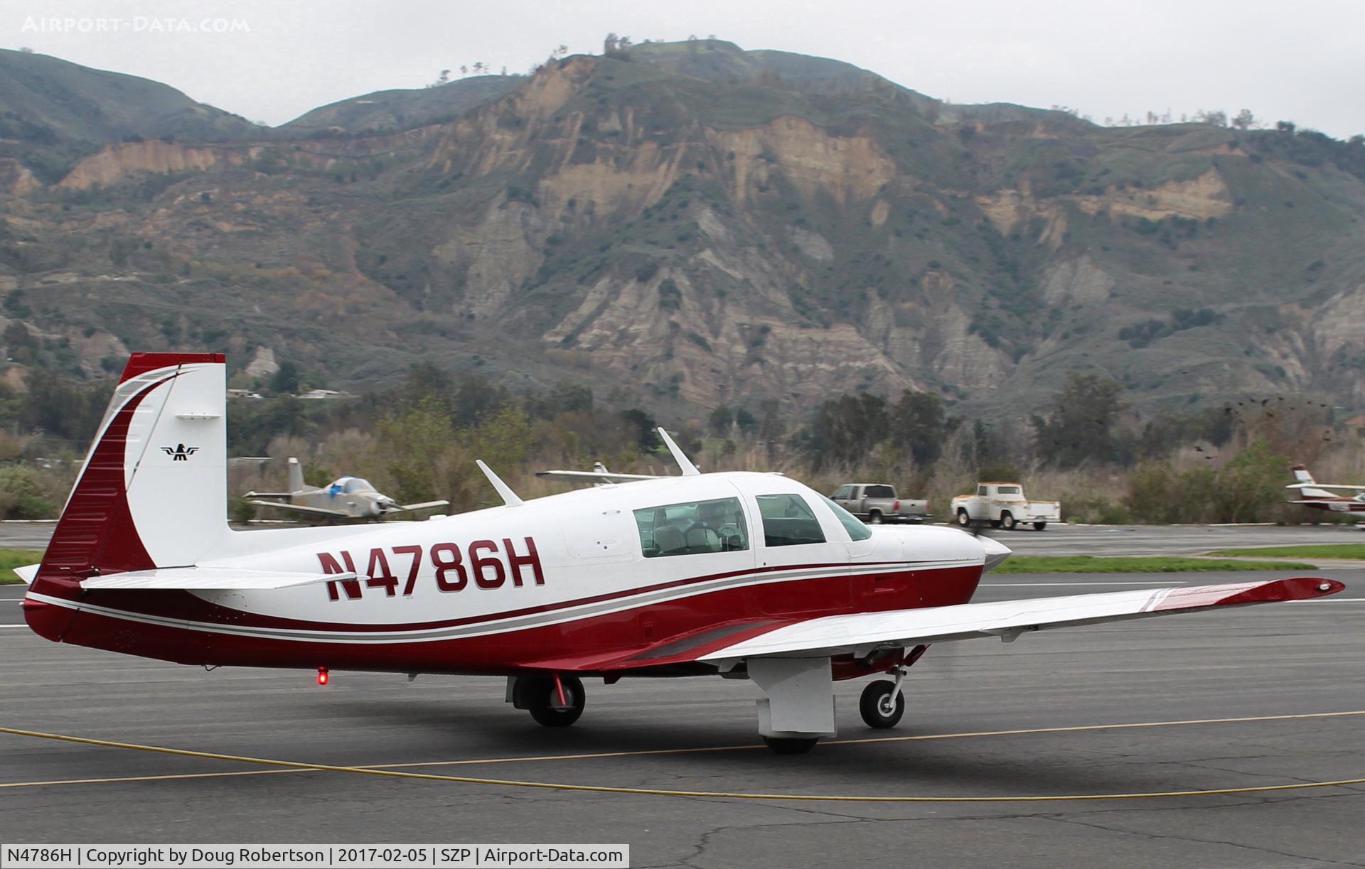 N4786H, 1979 Mooney M20J 201 C/N 24-0876, 1979 Mooney 20J 201,  Lycoming IO-360 A&C 200 Hp, taxi to Rwy 04