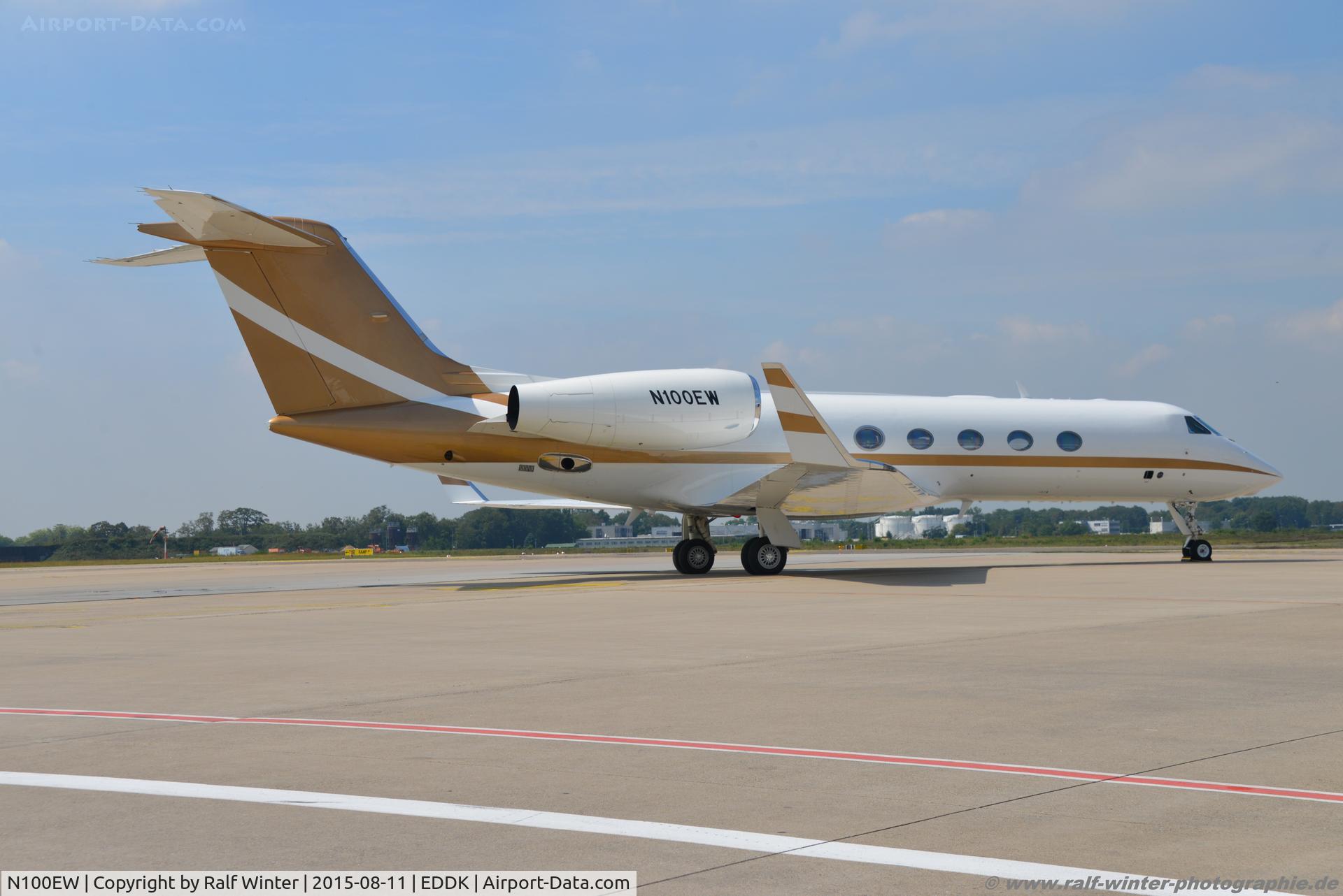 N100EW, 2007 Gulfstream Aerospace GIV-X (G450) C/N 4070, Gulfstream Aerospace GIV-X G450 - Plane 4070 LLC - 4070 - N100EW - 11.08.2015 - CGN